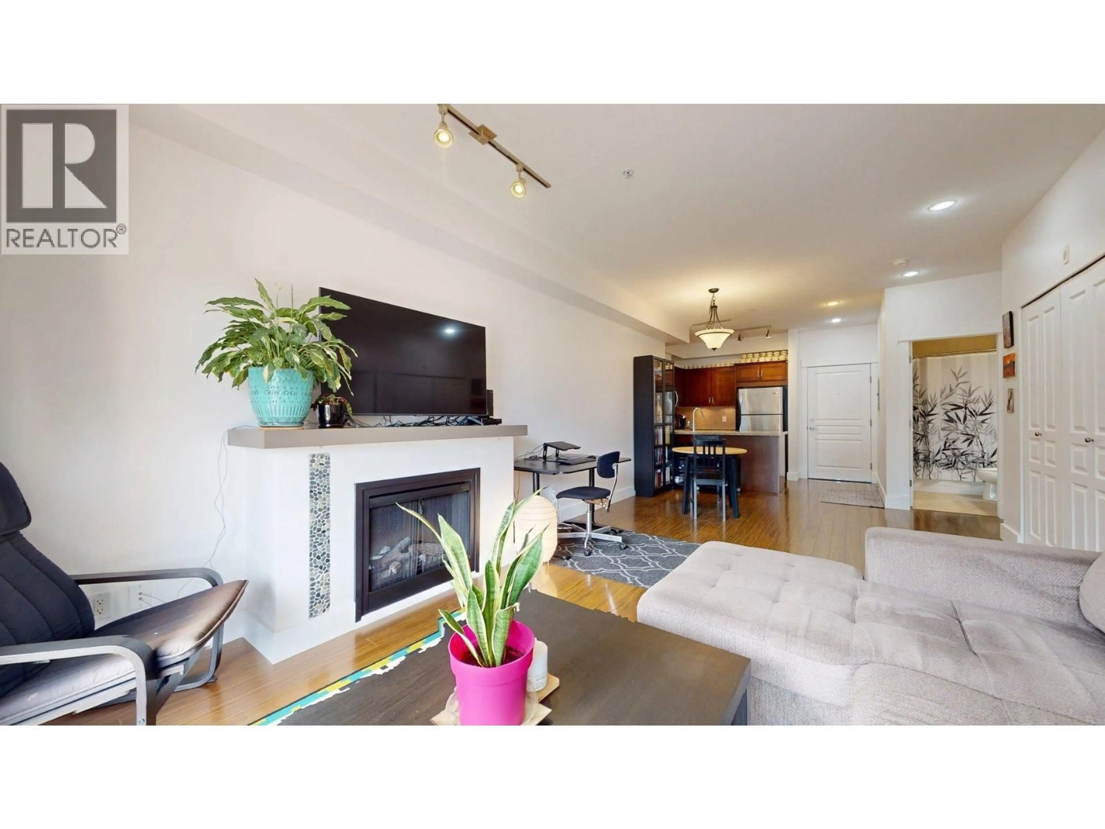 Living room with furniture, unknown for 309 - 1336 MAIN STREET, Squamish British Columbia V8B0R2