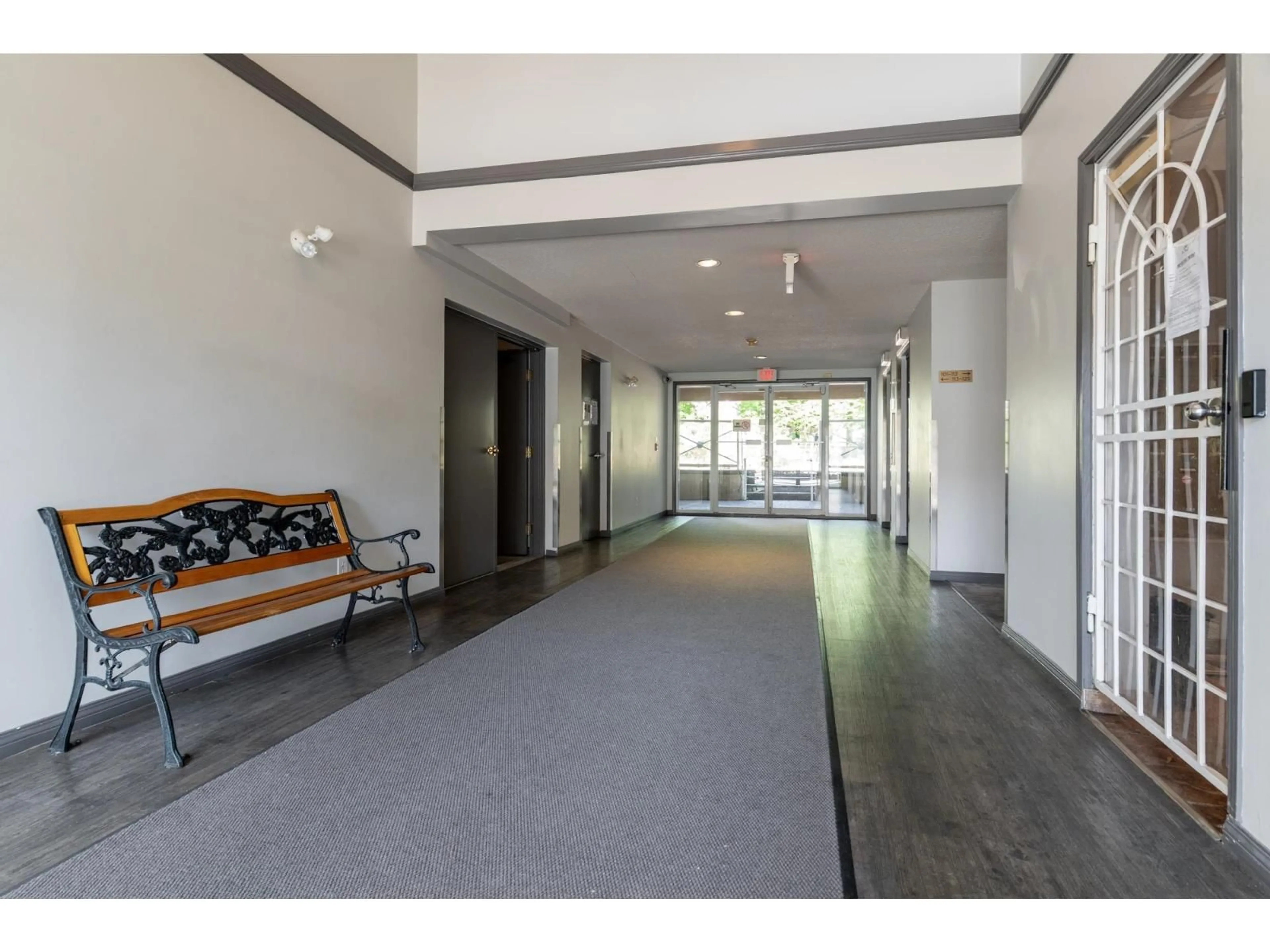 Indoor foyer for 123 - 12101 80, Surrey British Columbia V3W5V6