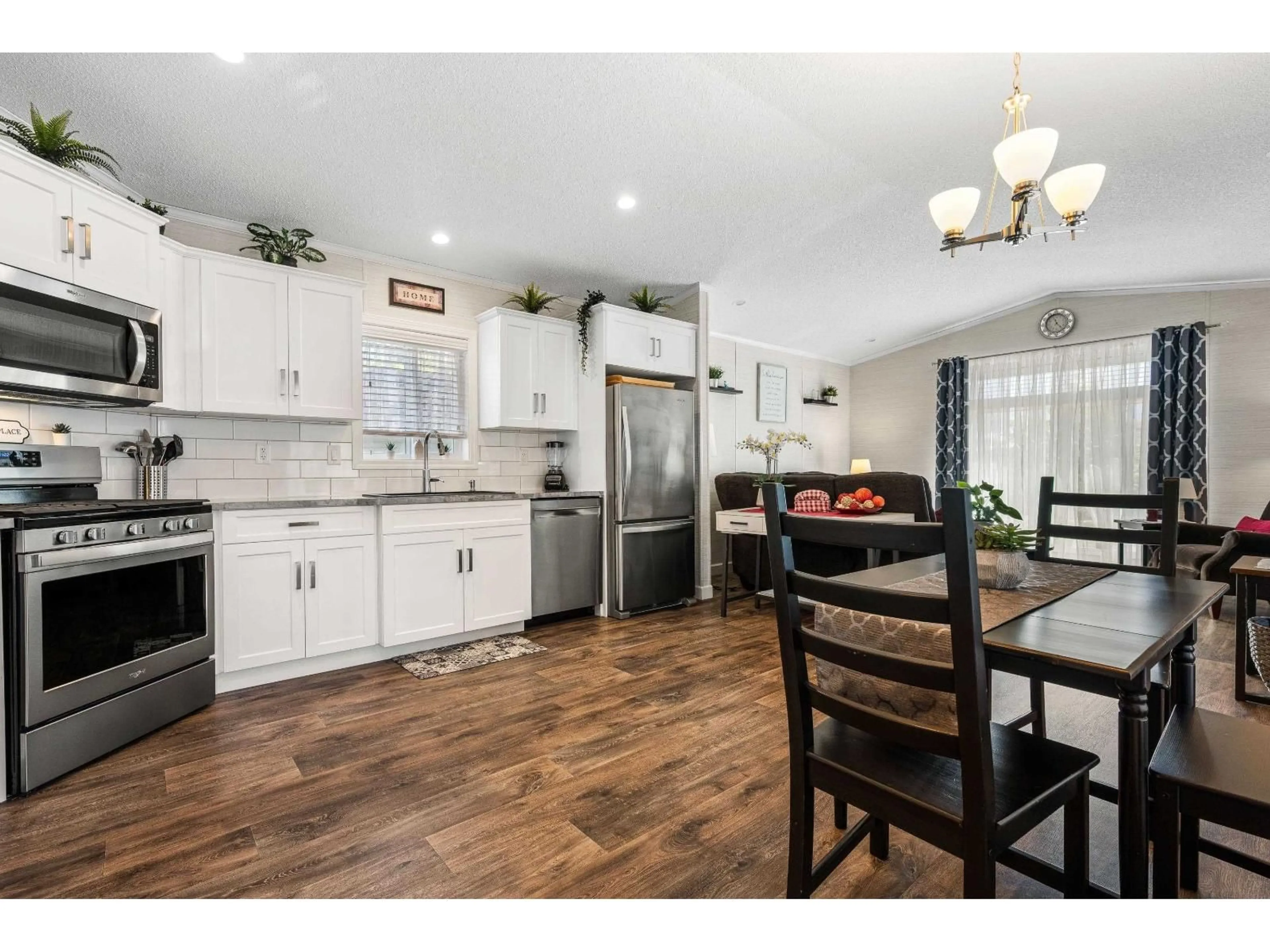 Open concept kitchen, unknown for 26 - 6035 VEDDER ROAD, Chilliwack British Columbia V2R1E5