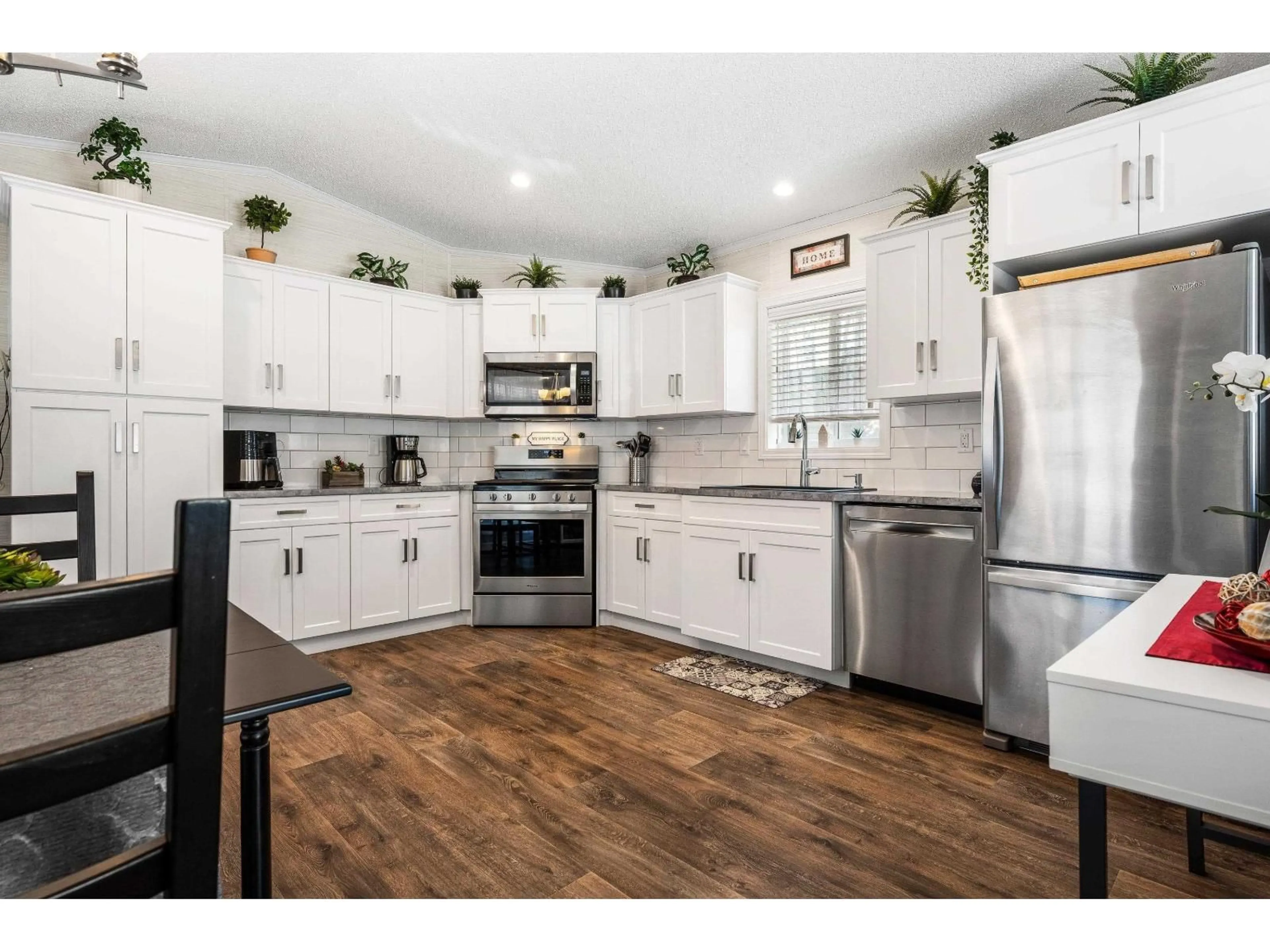 Open concept kitchen, unknown for 26 - 6035 VEDDER ROAD, Chilliwack British Columbia V2R1E5