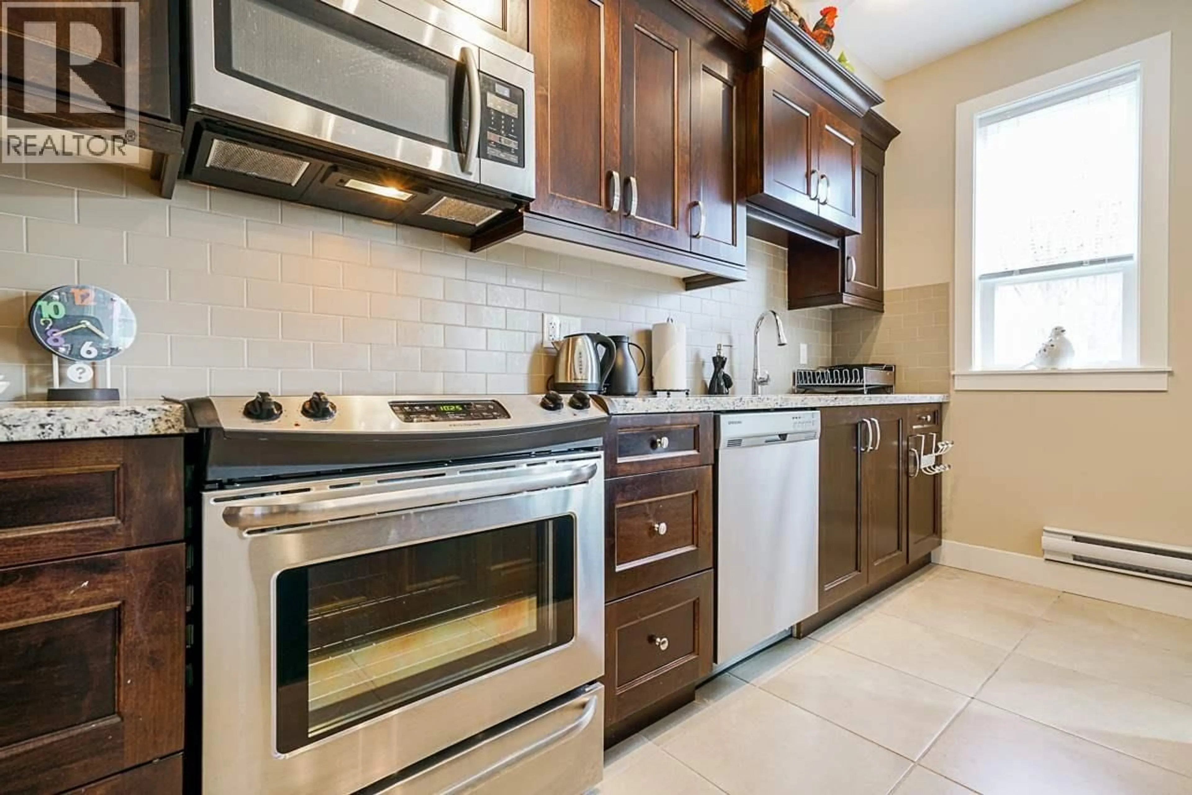 Standard kitchen, ceramic/tile floor for 38 - 1299 COAST MERIDIAN ROAD, Coquitlam British Columbia V3E0H6