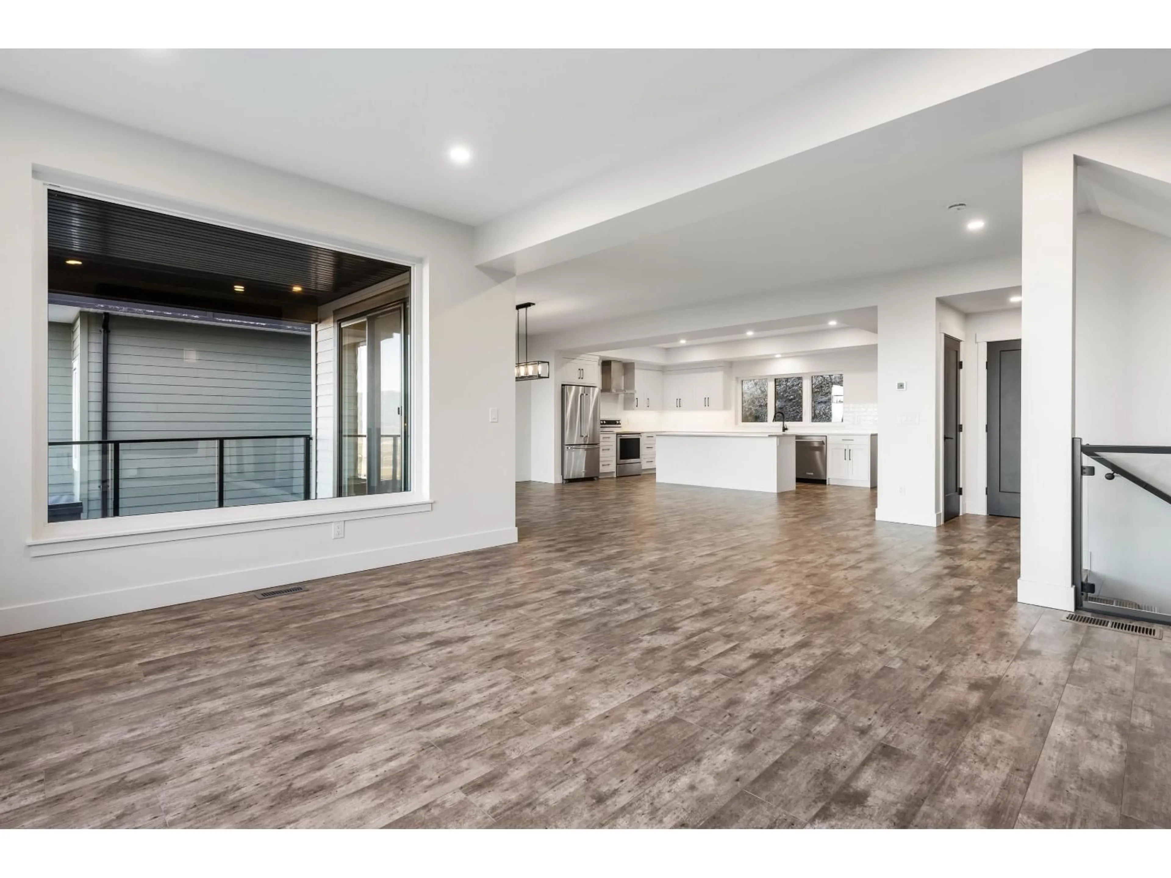 Indoor foyer for 5504 MACLACHLAN PLACE, Chilliwack British Columbia V2R0P3