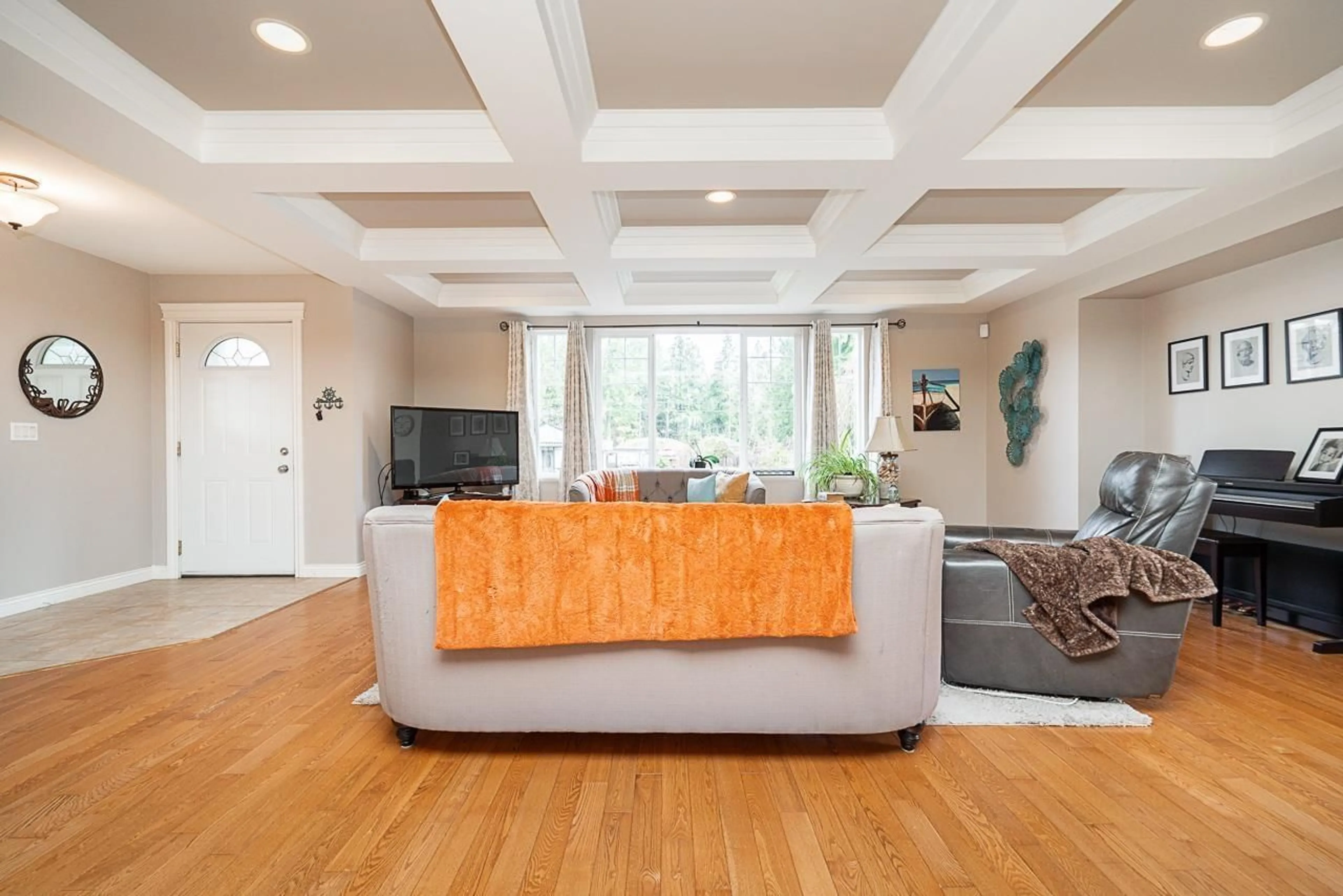 Living room with furniture, unknown for 32634 LAMINMAN, Mission British Columbia V4S1A8