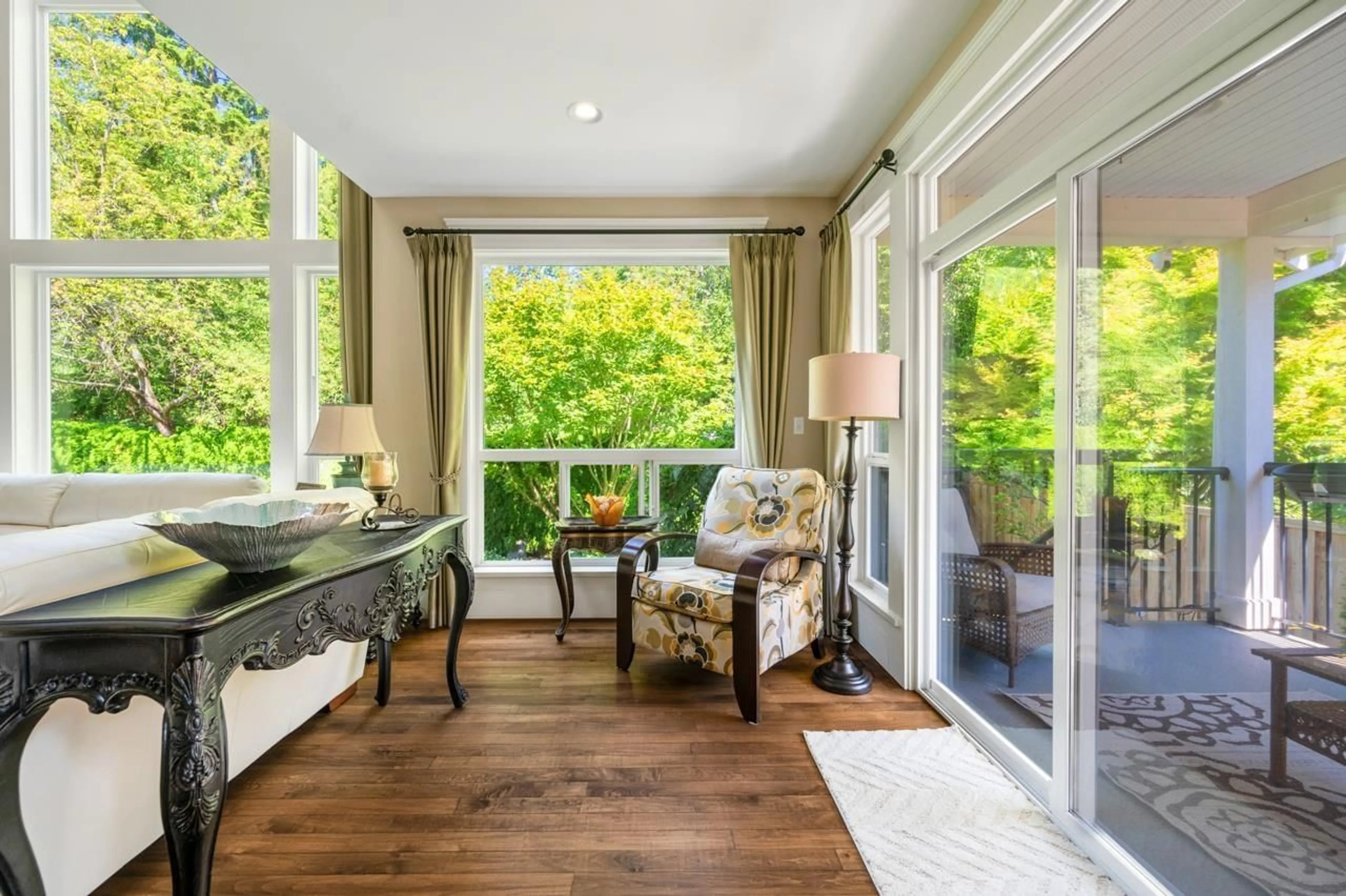 Indoor entryway for 14059 33B, Surrey British Columbia V4P3P6