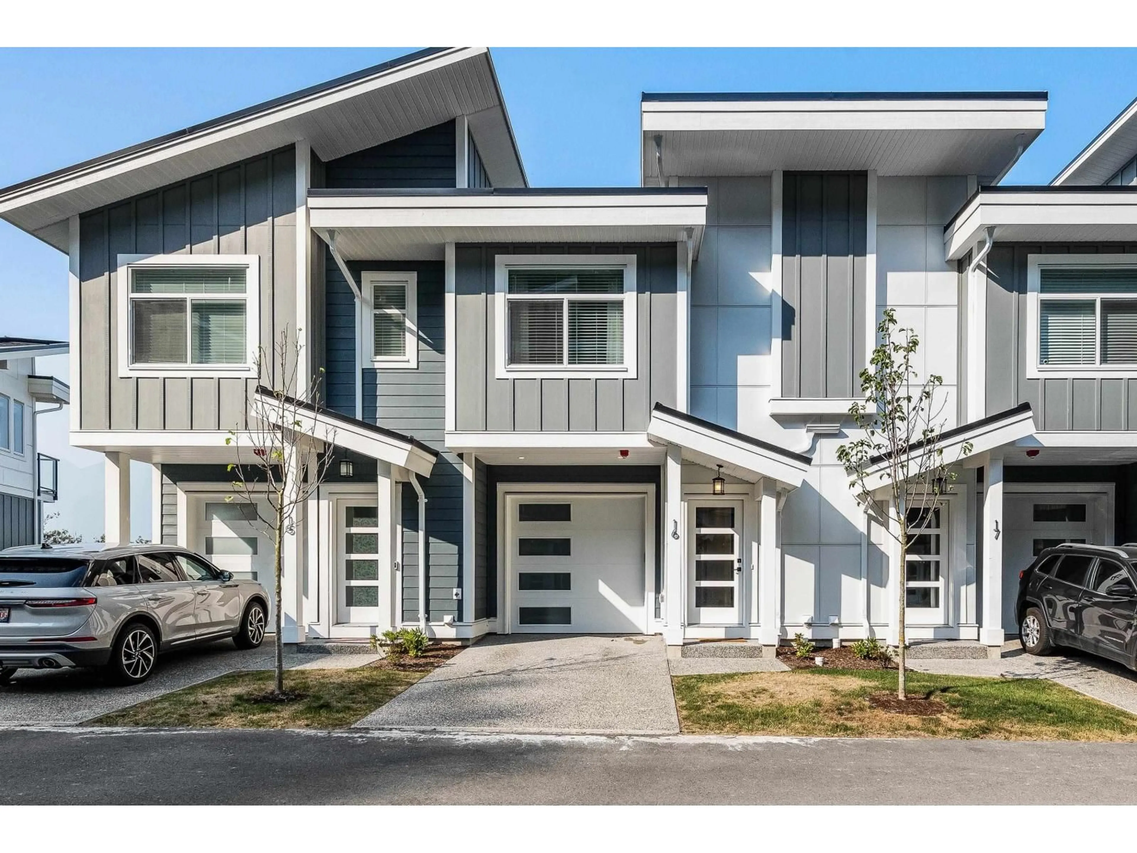 Home with vinyl exterior material, street for 16 - 43998 CHILLIWACK MOUNTAIN ROAD, Chilliwack British Columbia V2R6J2