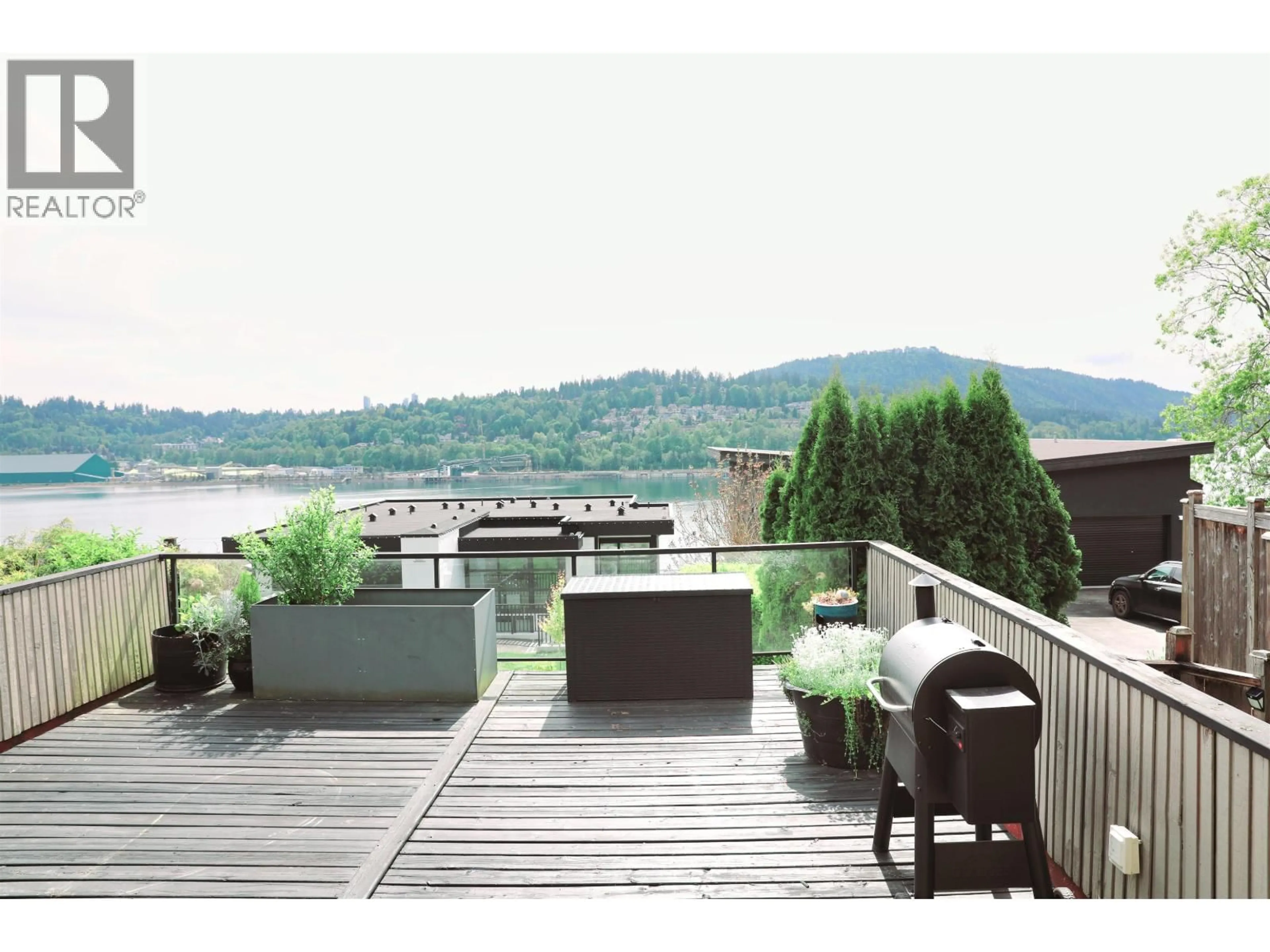 Patio, water/lake/river/ocean view for 18 AXFORD BAY, Port Moody British Columbia V3H3R2