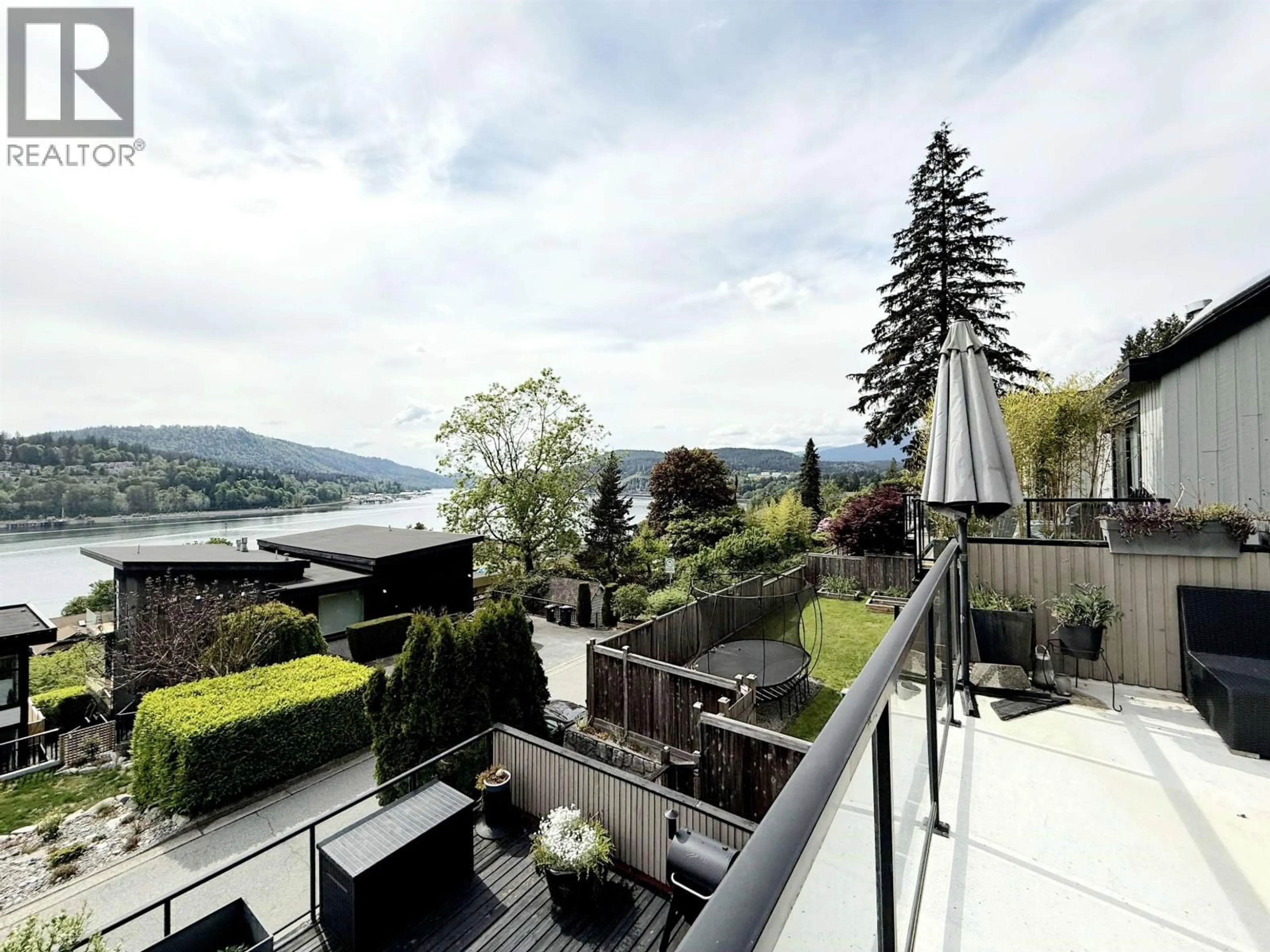 Patio, water/lake/river/ocean view for 18 AXFORD BAY, Port Moody British Columbia V3H3R2