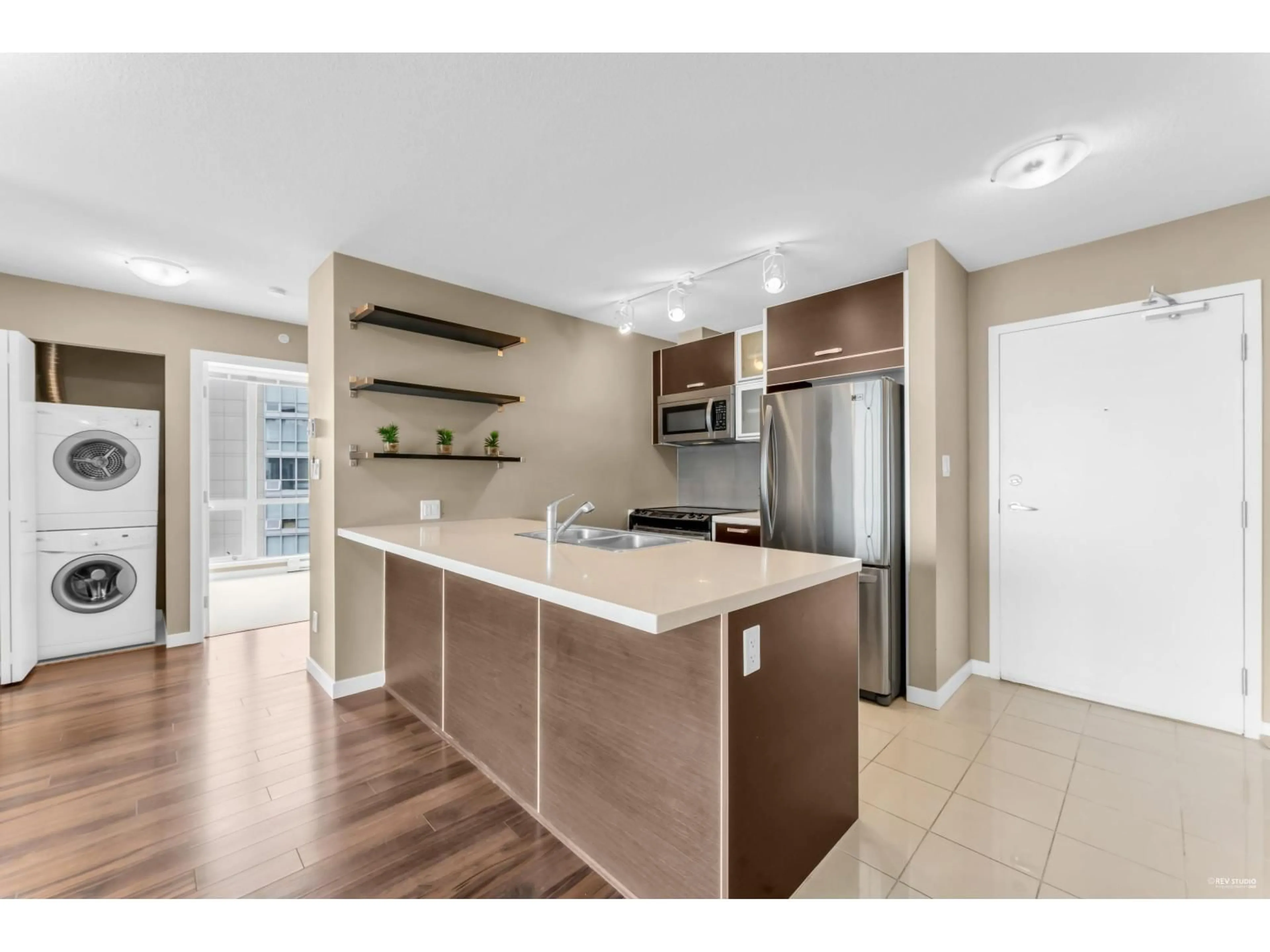 Open concept kitchen, unknown for 2909 - 9981 WHALLEY, Surrey British Columbia V3T0H5
