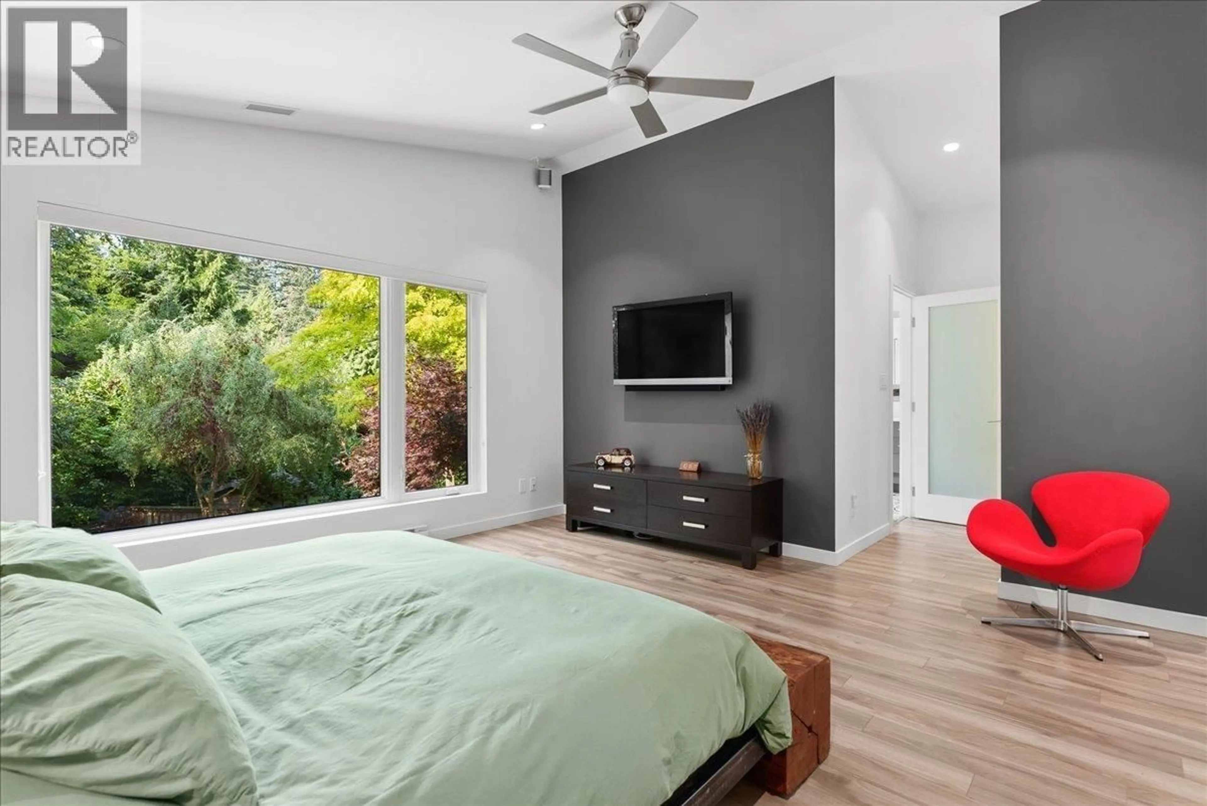 A pic of a room for 5664 MARINE DRIVE, West Vancouver British Columbia V7W2R6