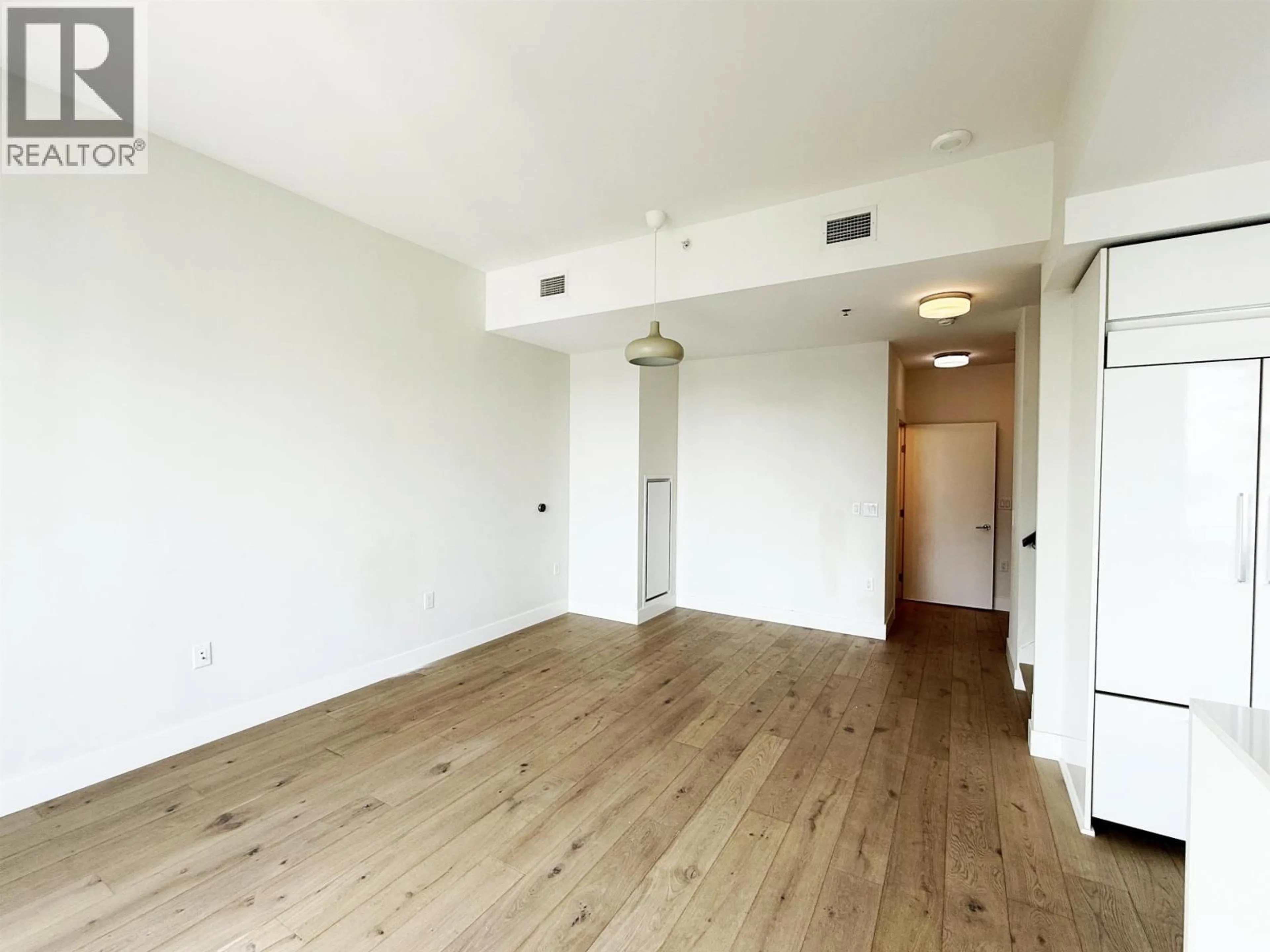 A pic of a room for 1702 - 8533 RIVER DISTRICT CROSSING, Vancouver British Columbia V5S0H2