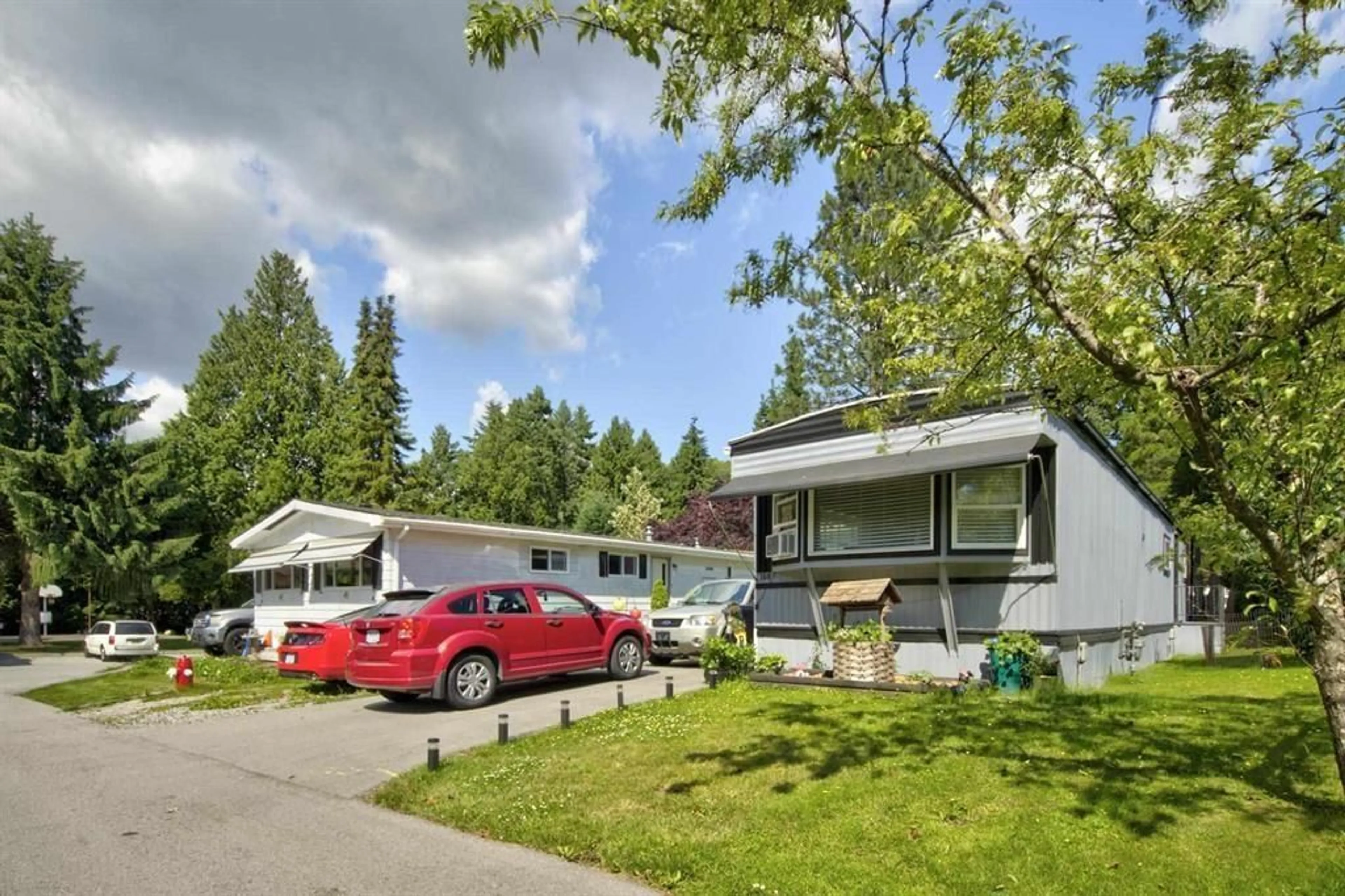 Home with vinyl exterior material, street for 160 - 7790 KING GEORGE, Surrey British Columbia V3W5Y4