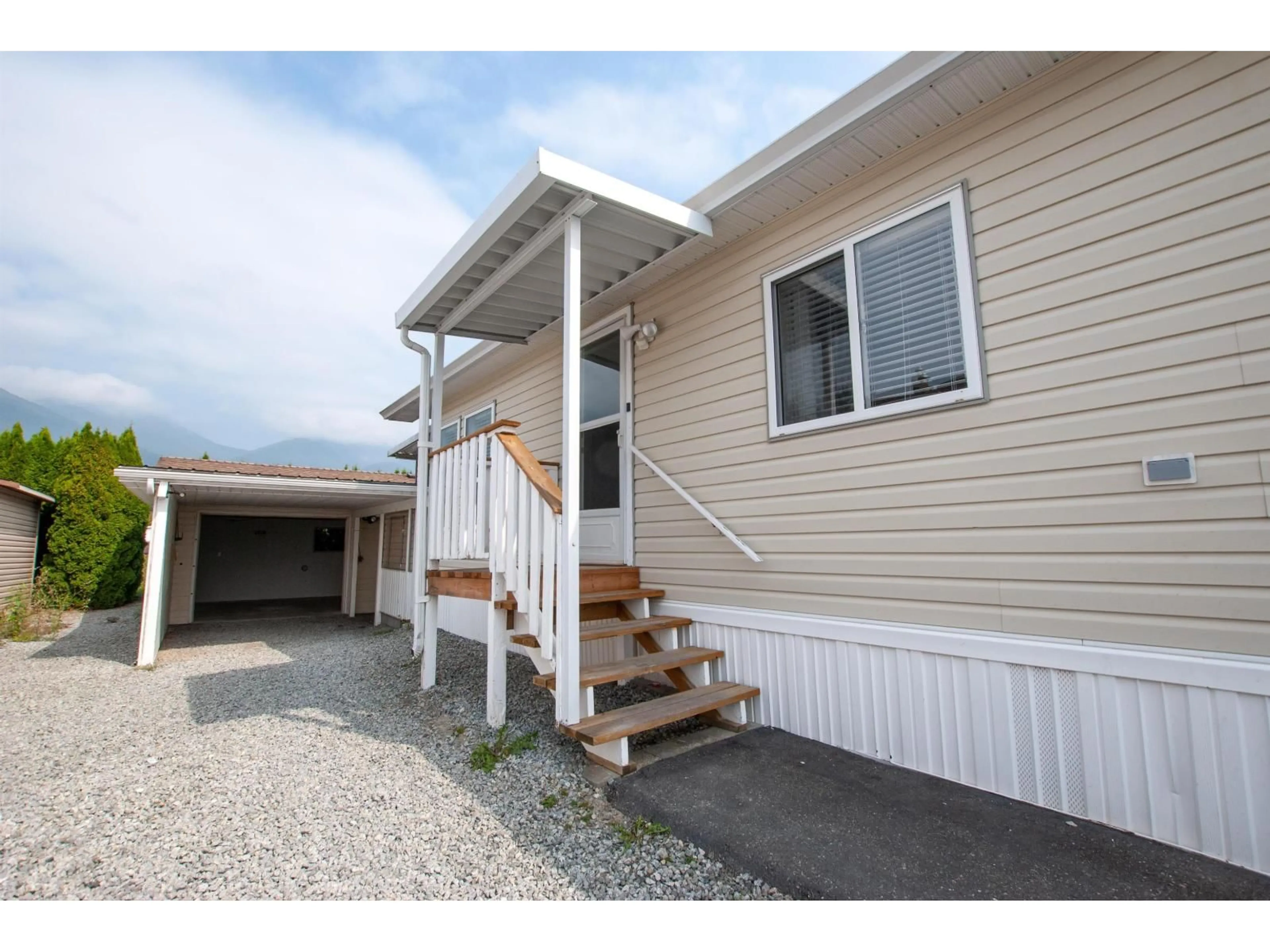Home with vinyl exterior material, street for 91 - 41168 LOUGHEED, Mission British Columbia V0M1G0
