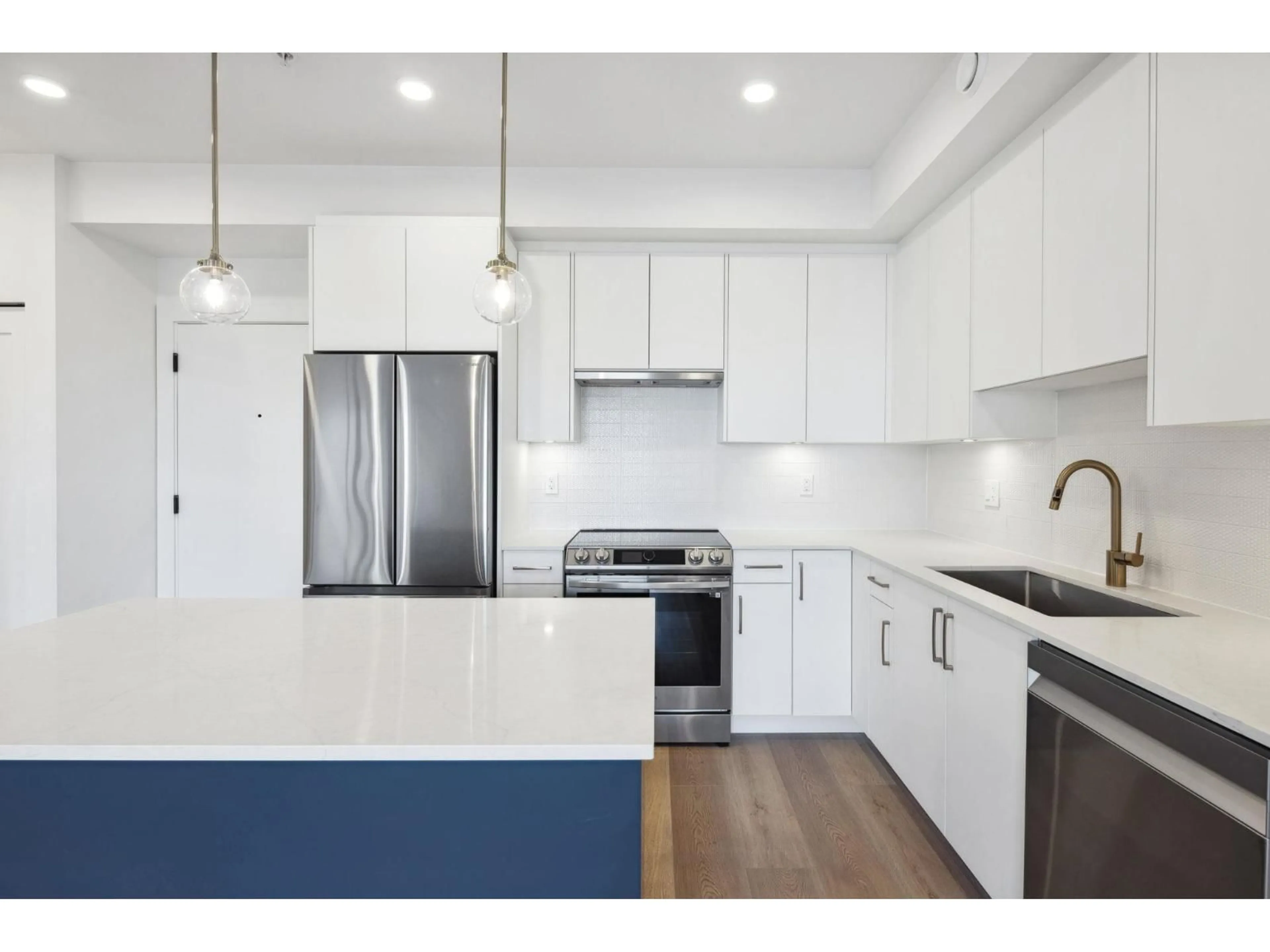 Open concept kitchen, unknown for 216 - 20282 72B, Surrey British Columbia V2Y1T9