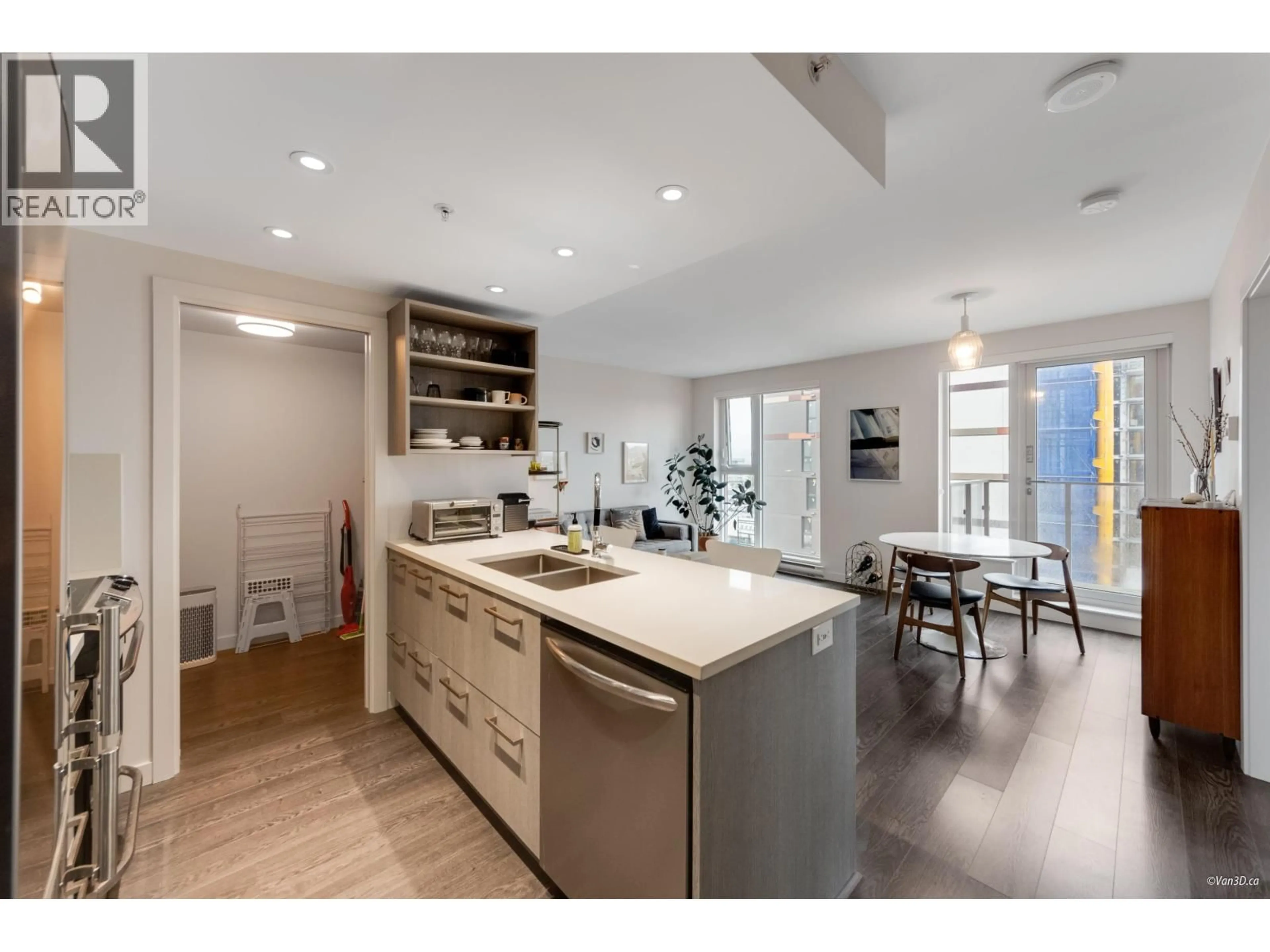 Open concept kitchen, unknown for 804 - 983 HASTINGS STREET, Vancouver British Columbia V6A0G9