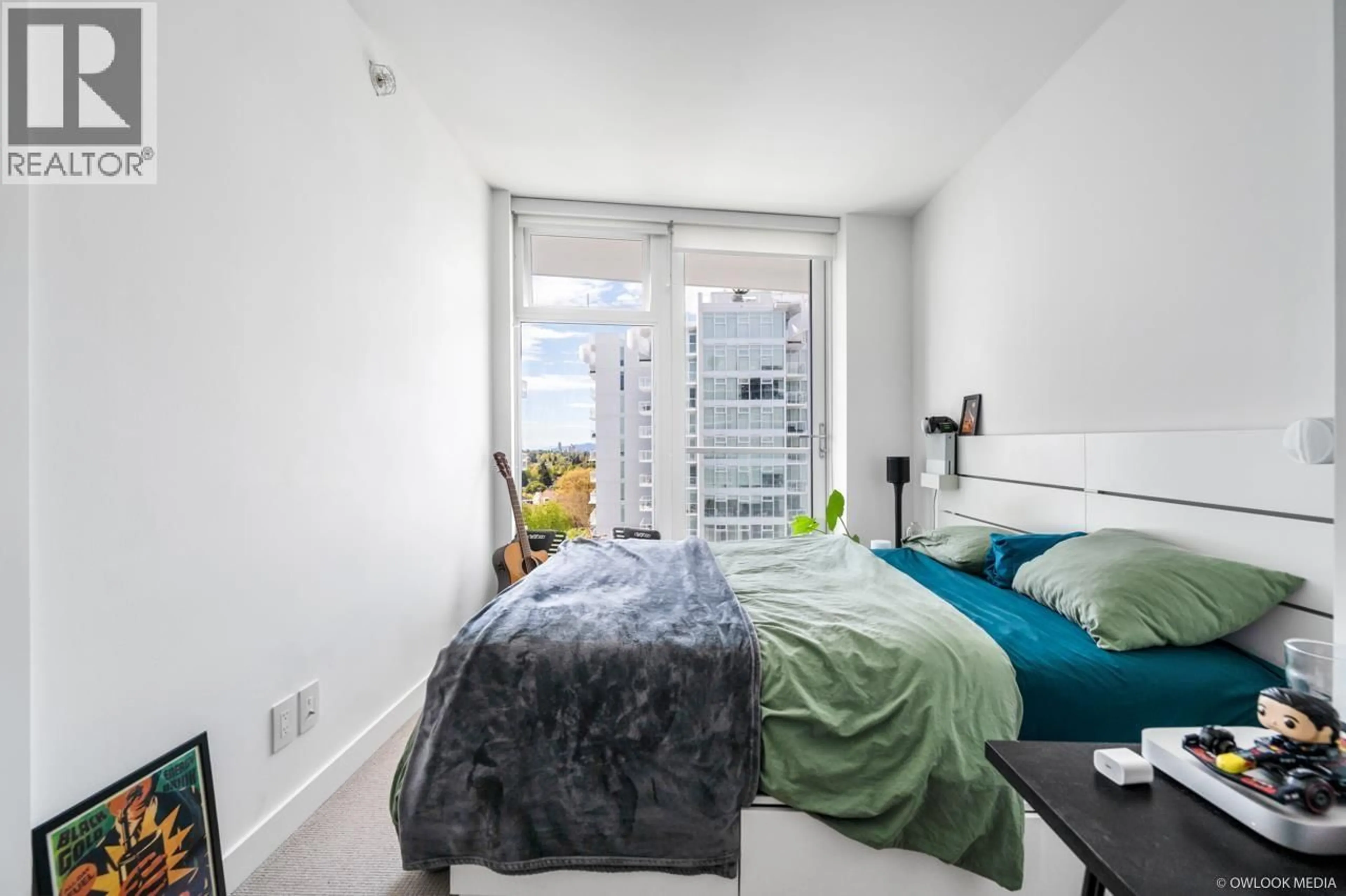Bedroom with bed, unknown for 1210 - 2220 KINGSWAY, Vancouver British Columbia V5N2T7
