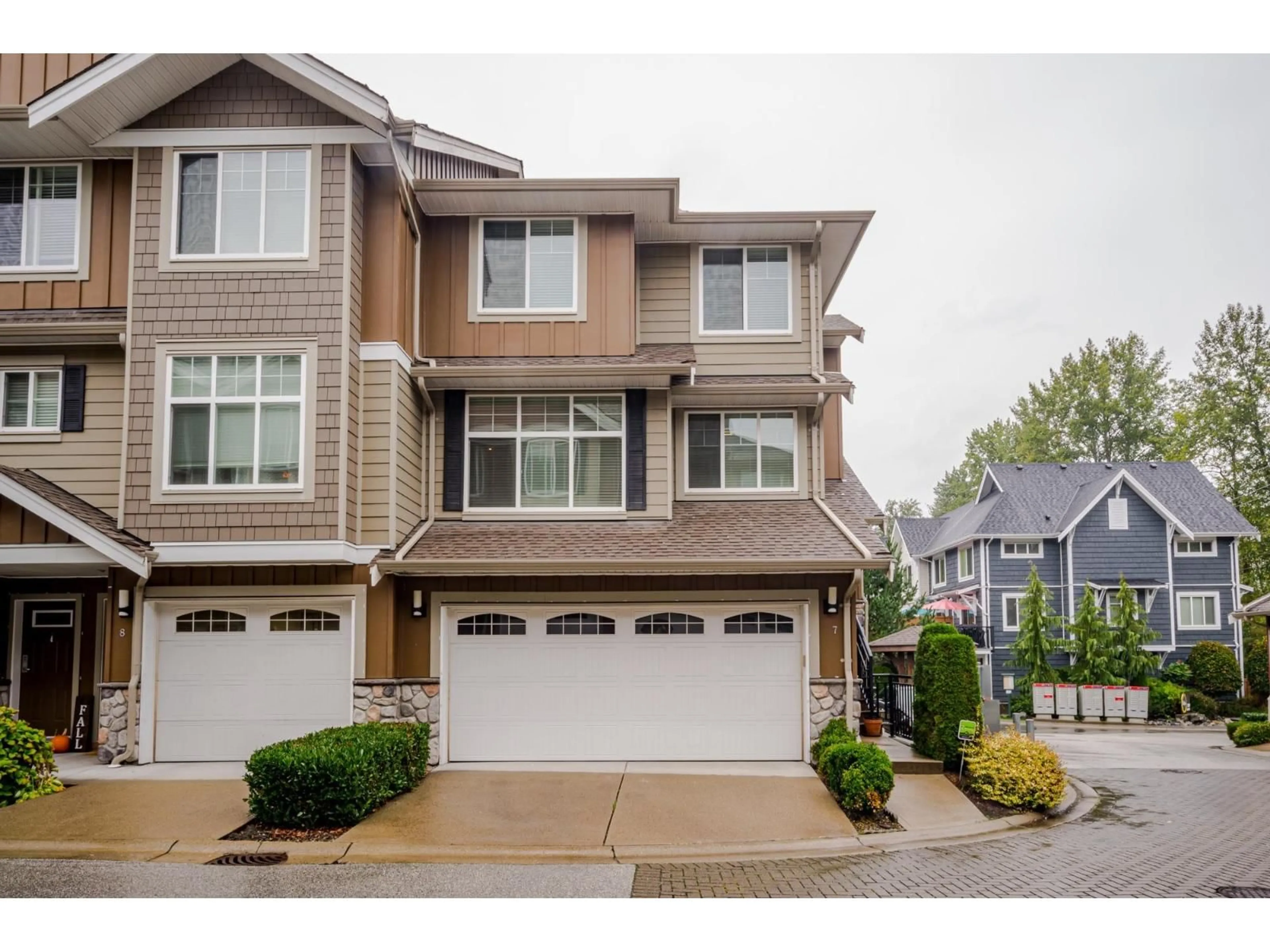 Unknown for 7 - 3009 156, Surrey British Columbia V3Z0N9