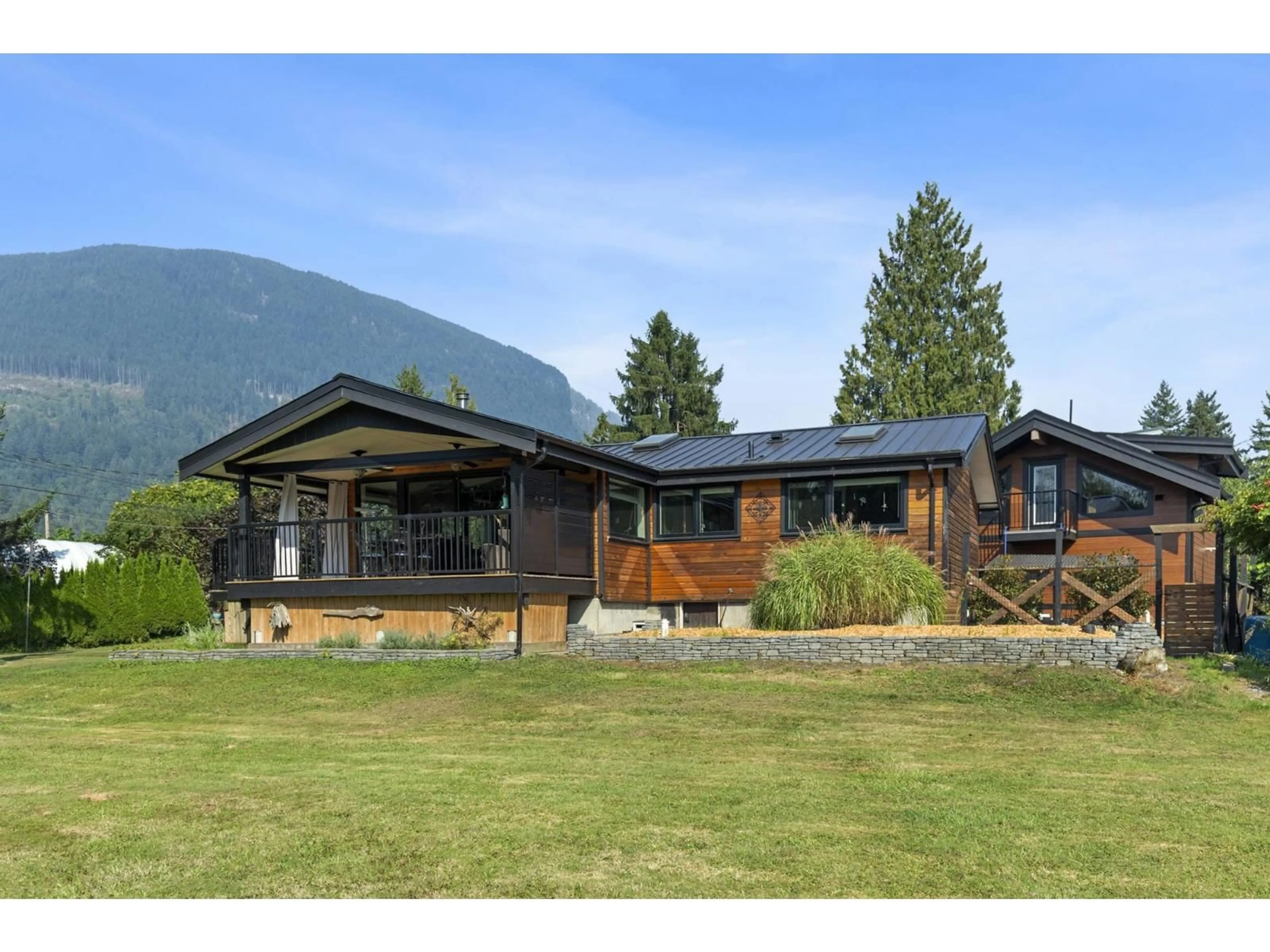 Unknown for 36072 SHORE, Mission British Columbia V2V4J1