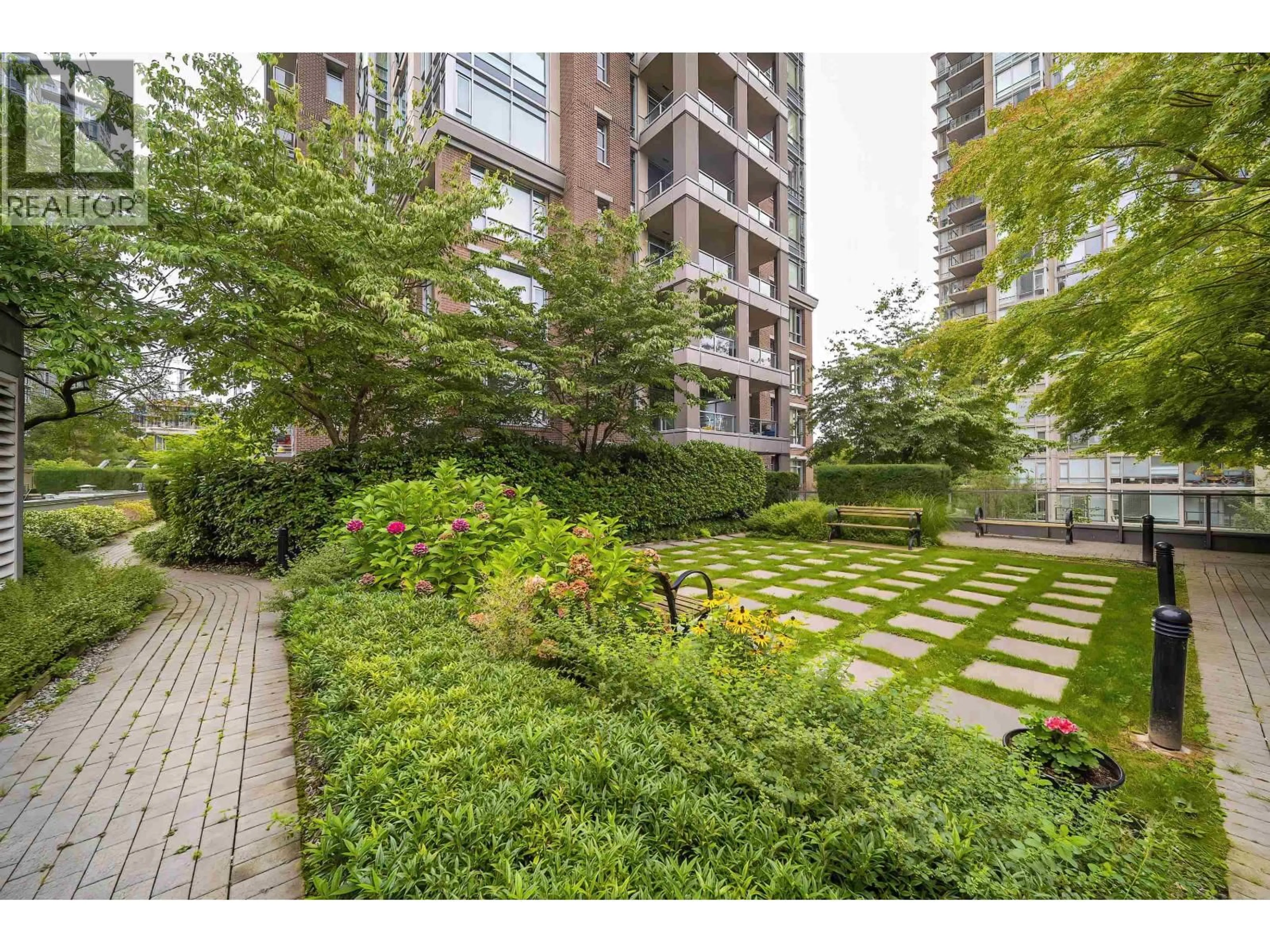 Patio, street for 306 - 1155 THE HIGH STREET, Coquitlam British Columbia V3B7W4