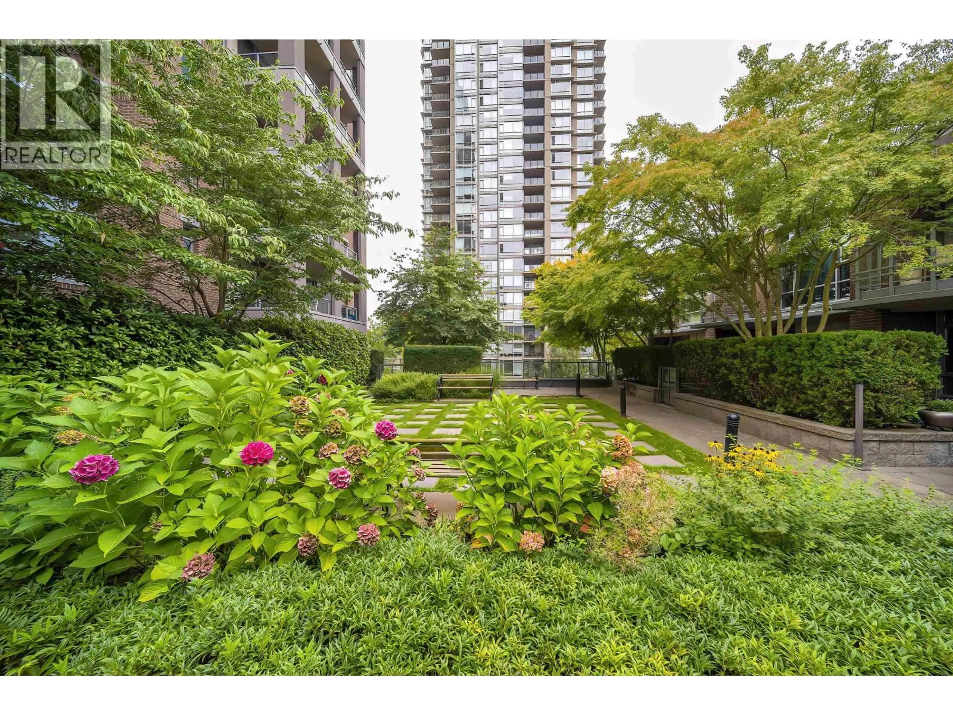 Patio, street for 306 - 1155 THE HIGH STREET, Coquitlam British Columbia V3B7W4