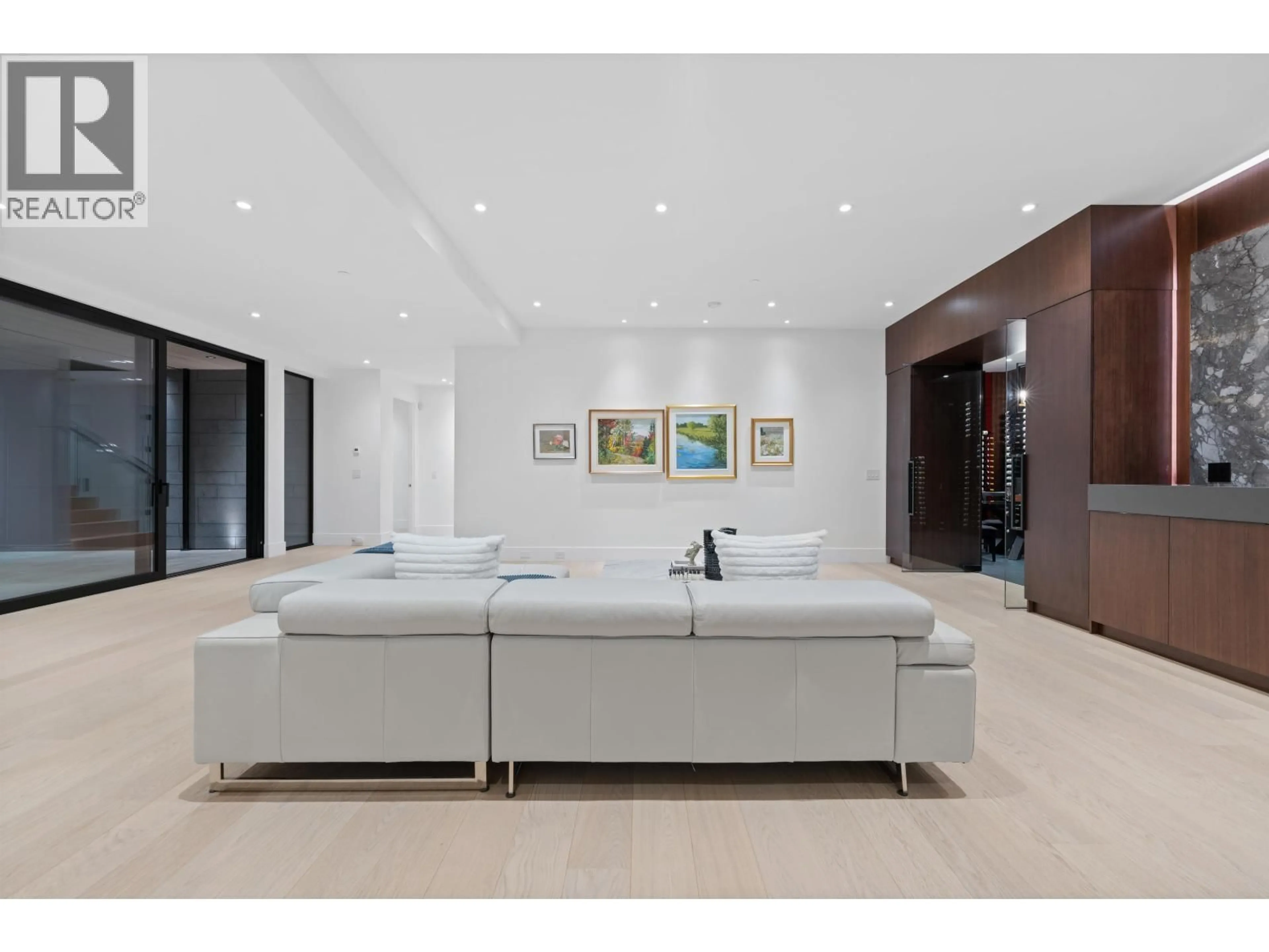 Home theater for 2965 ALTAMONT CRESCENT, West Vancouver British Columbia V7V3C2