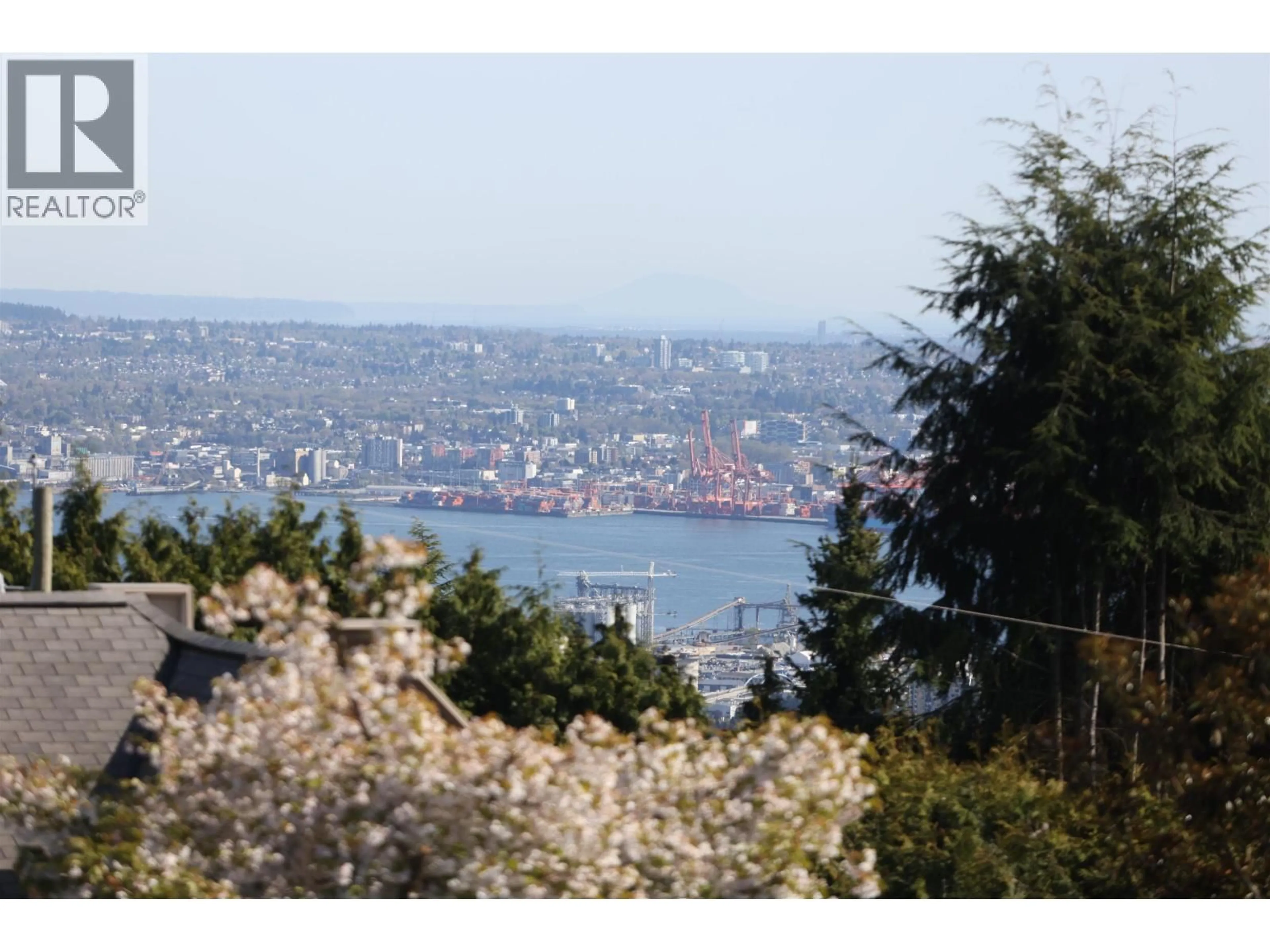Blurry image for 1109 HILLSIDE ROAD, West Vancouver British Columbia V7S2G3