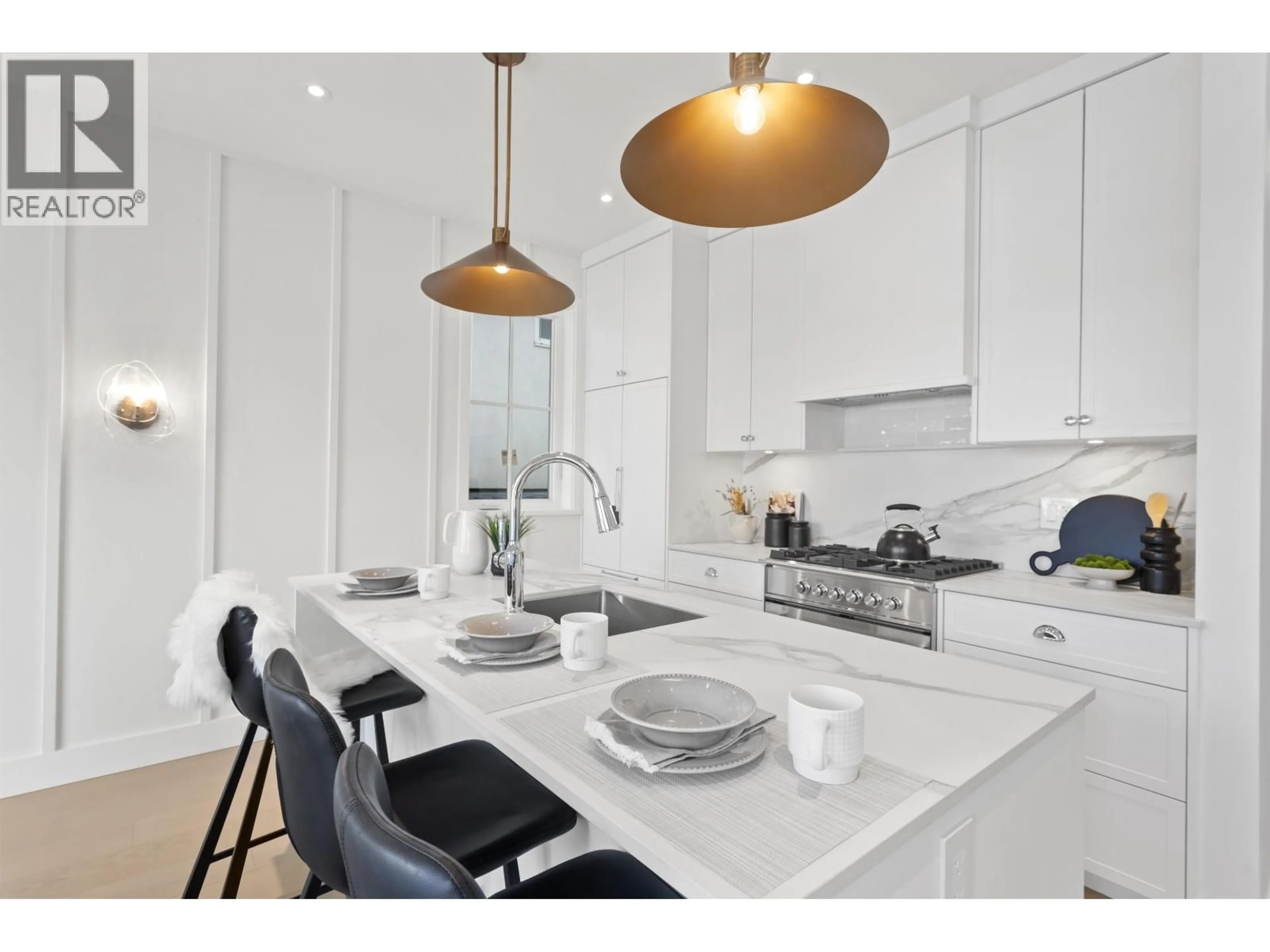 Contemporary kitchen, unknown for 2 - 4313 ALBERT STREET, Burnaby British Columbia V5C2E9