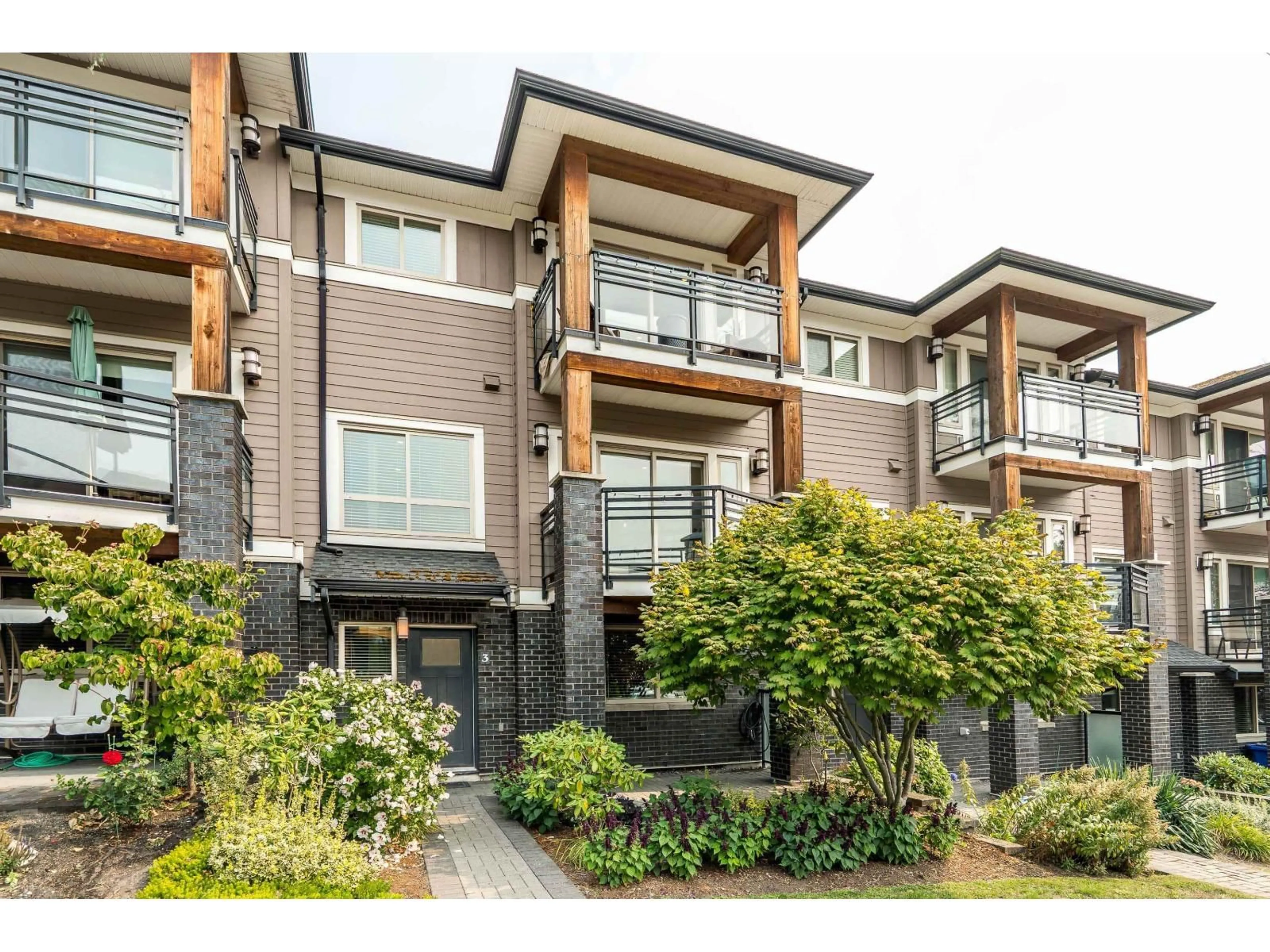 Unknown for 3 - 1424 EVERALL, White Rock British Columbia V4B3S8