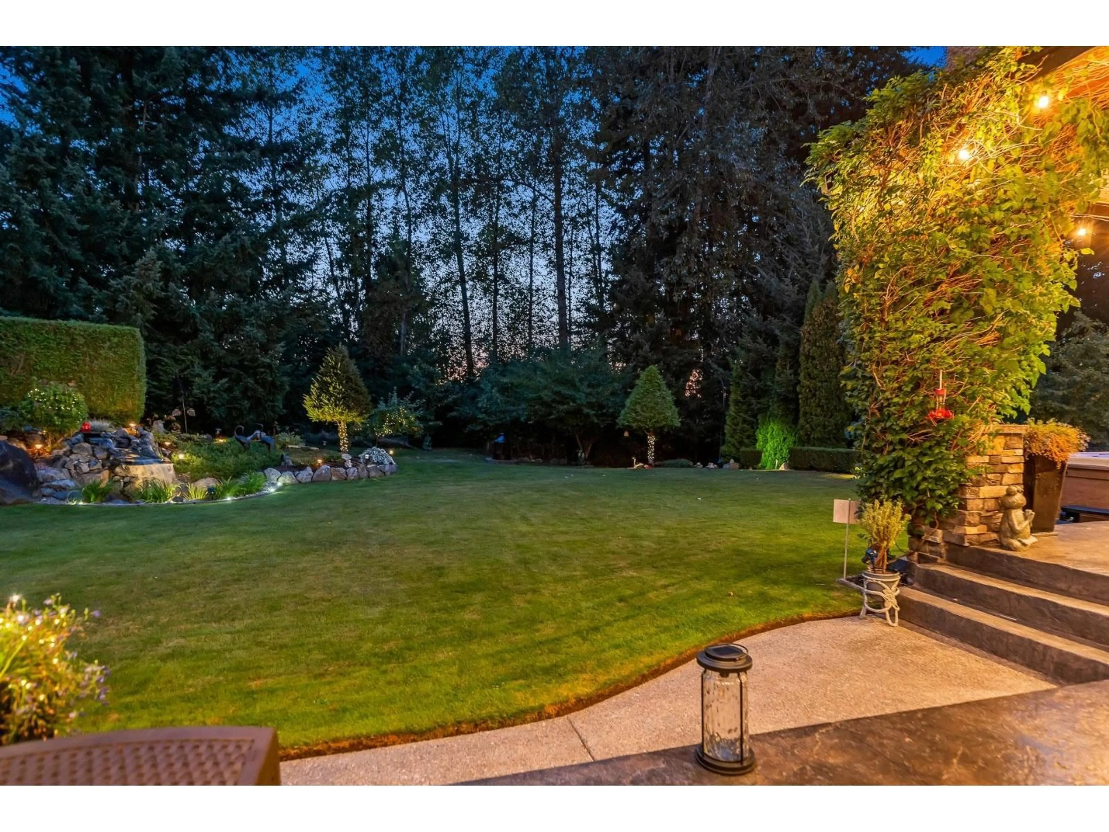 A pic from outside/outdoor area/front of a property/back of a property/a pic from drone, forest/trees view for 2855 146, Surrey British Columbia V4P0B1