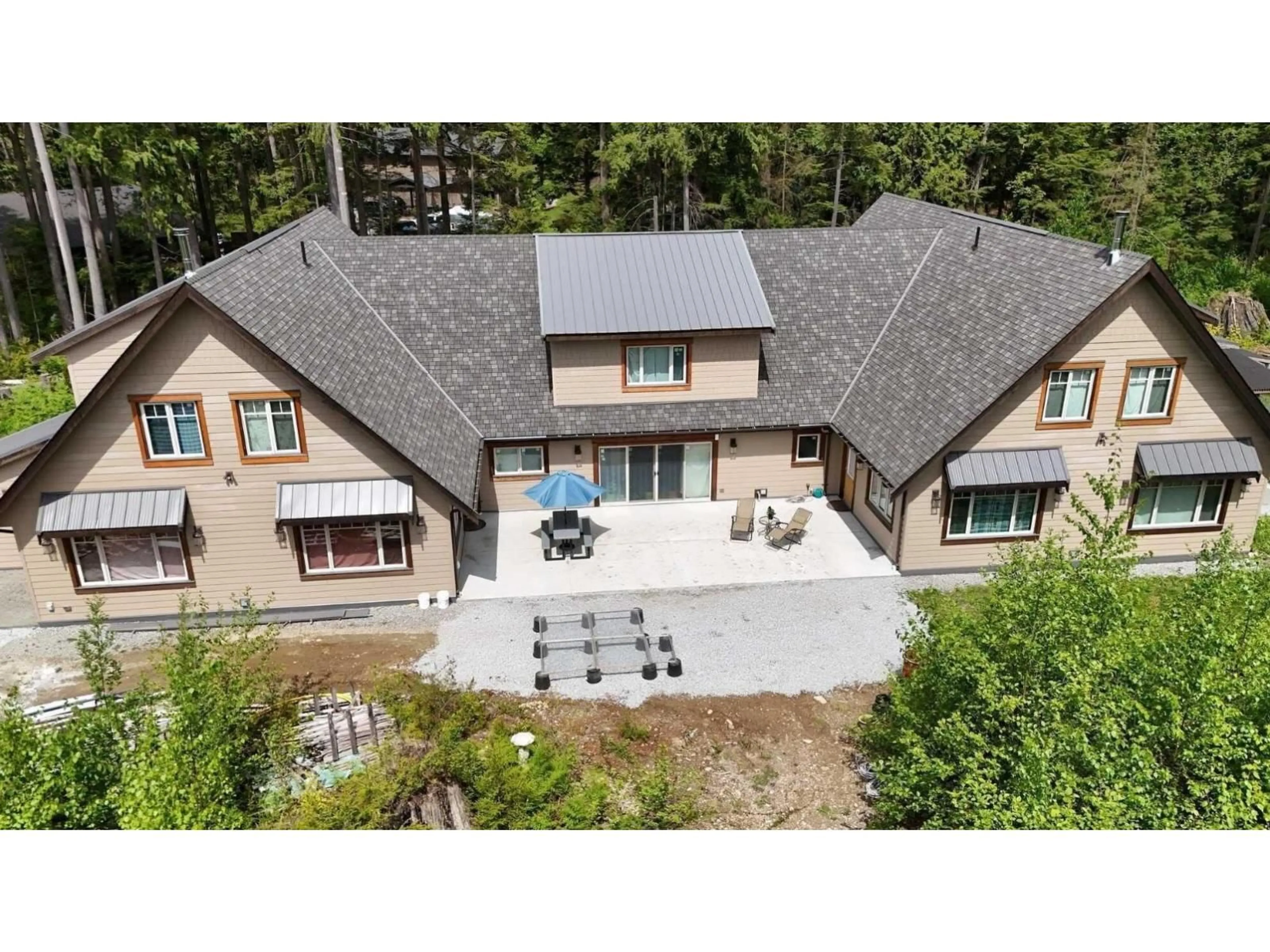 A pic from outside/outdoor area/front of a property/back of a property/a pic from drone, mountain view for 12702 CATHY, Mission British Columbia V4S1C8