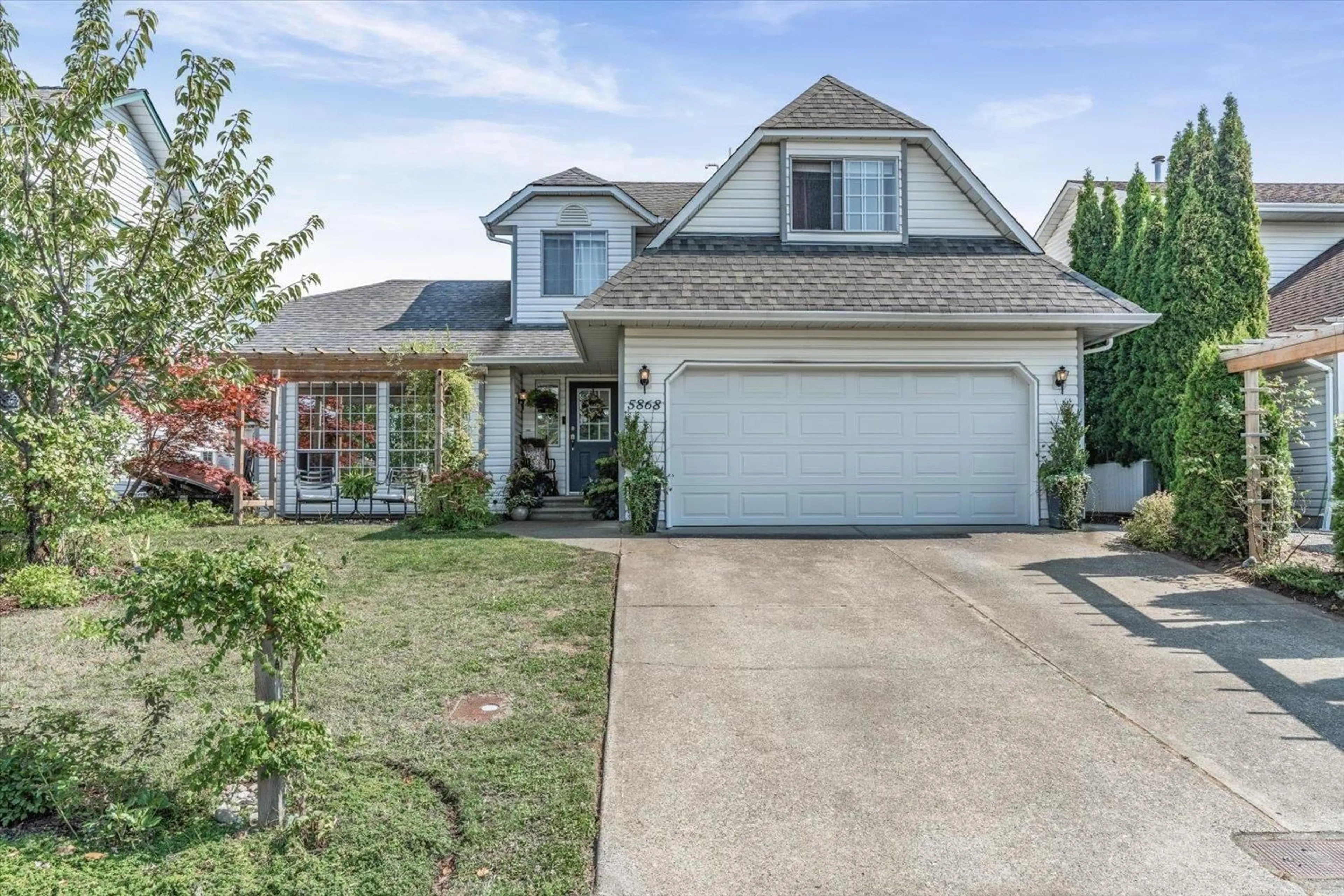 Home with vinyl exterior material, street for 5868 TYSON ROAD, Chilliwack British Columbia V2R3N9