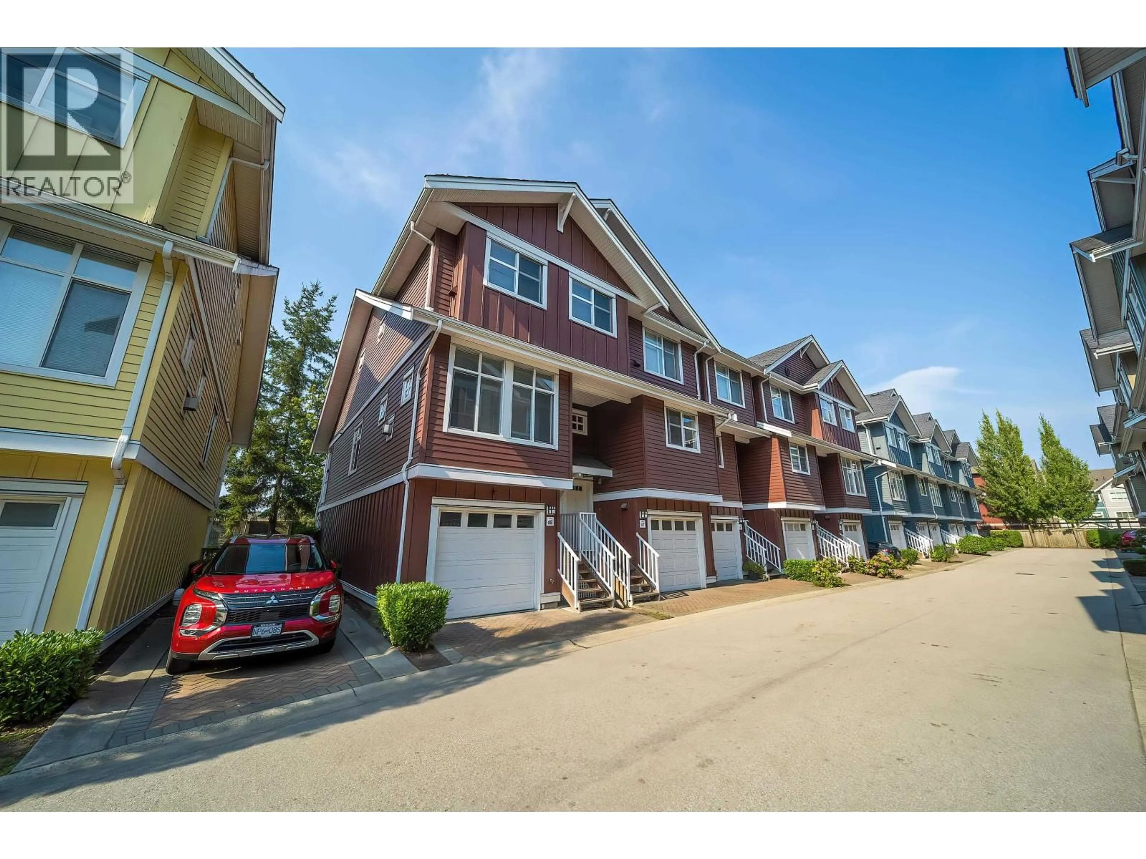 A pic from outside/outdoor area/front of a property/back of a property/a pic from drone, street for 68 - 935 EWEN AVENUE, New Westminster British Columbia V3M0A1