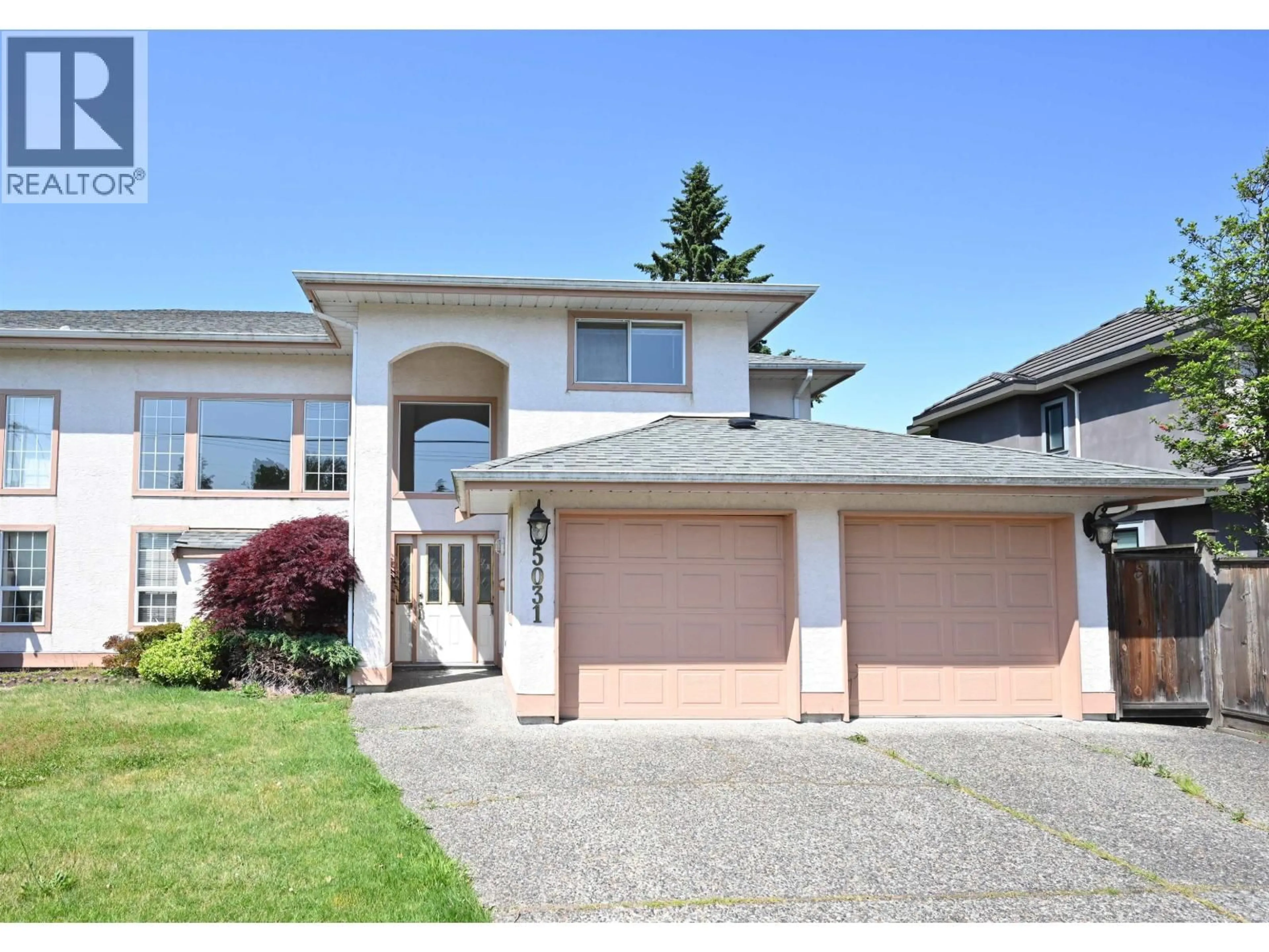 Home with vinyl exterior material, street for 5031 BLUNDELL ROAD, Richmond British Columbia V7C1H3