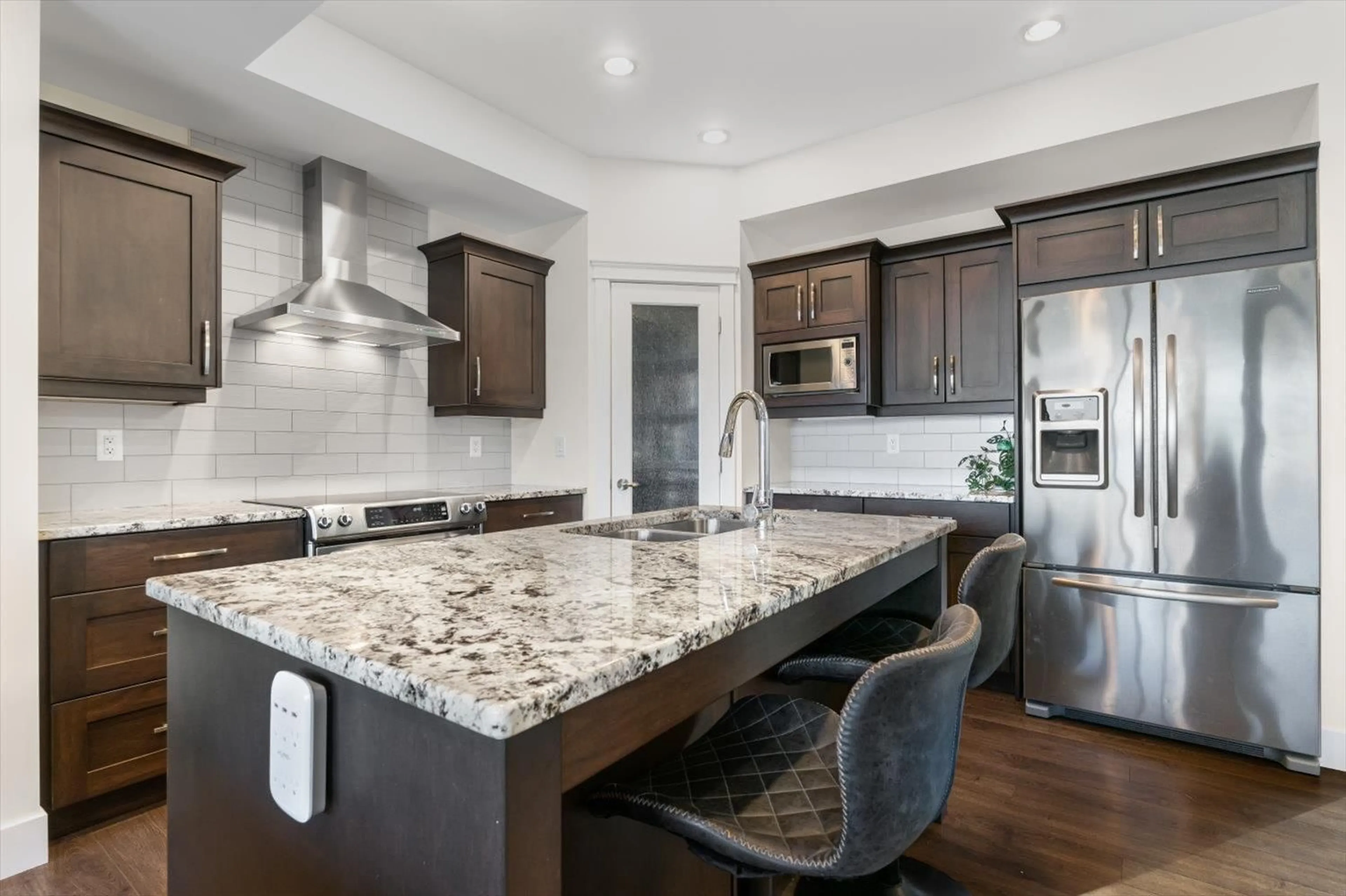 Open concept kitchen, ceramic/tile floor for 5486 MACLACHLAN PLACE, Sardis British Columbia V2R0P3
