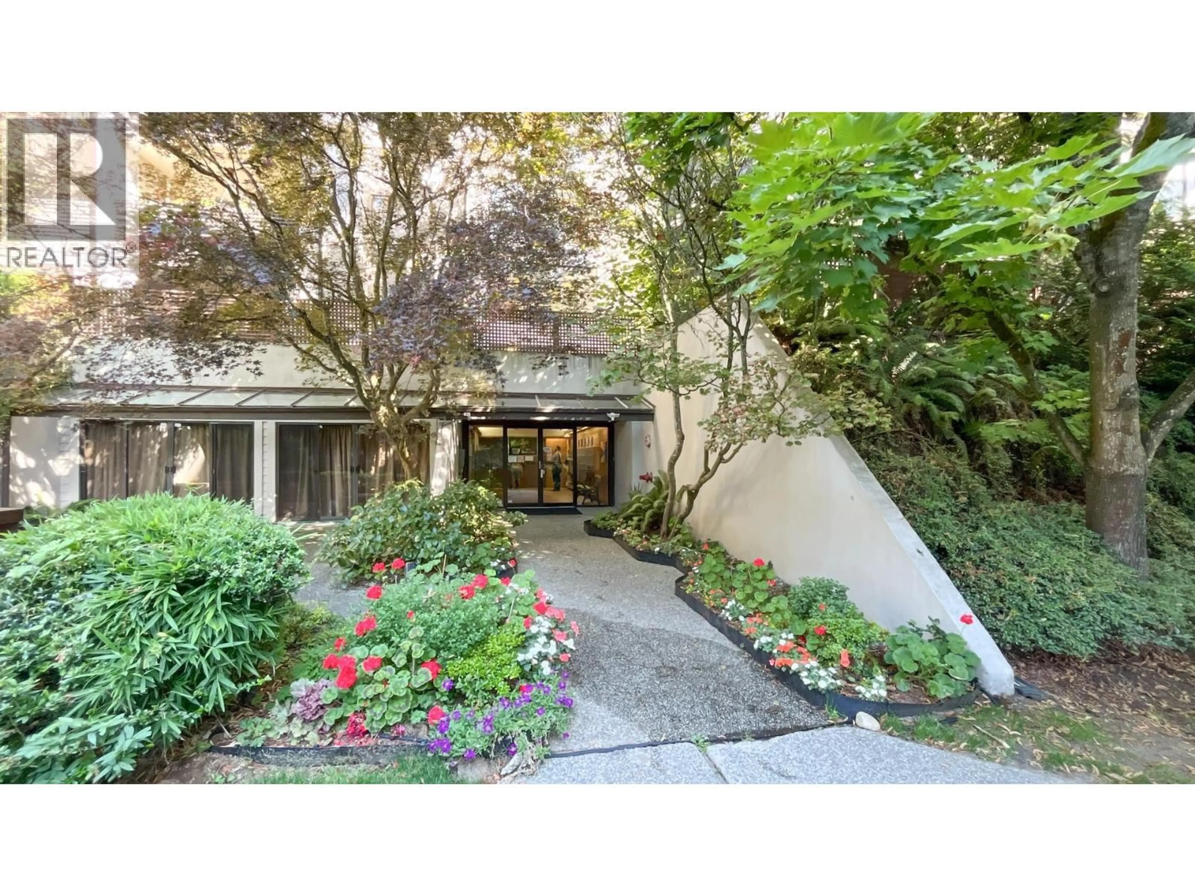 Unknown for 416 - 1945 WOODWAY PLACE, Burnaby British Columbia V5B4S4