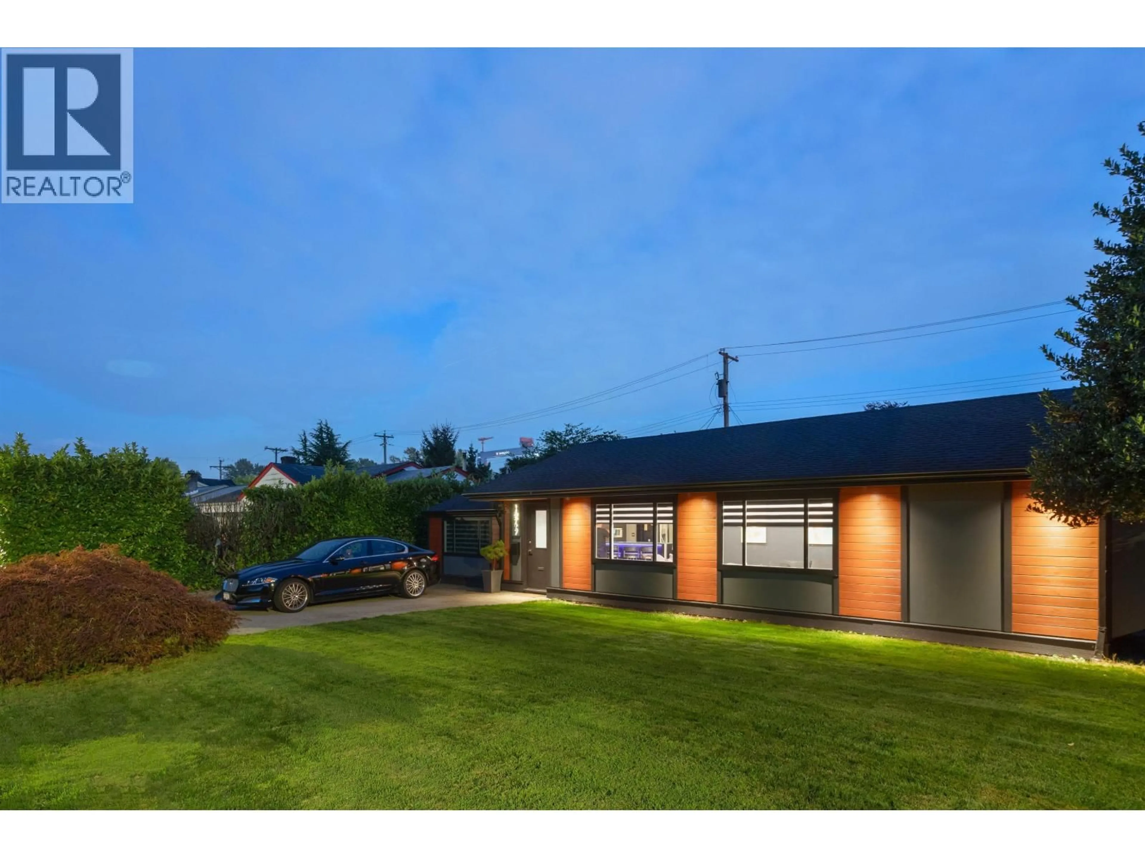 A pic from outside/outdoor area/front of a property/back of a property/a pic from drone, street for 1249 ALDERWOOD PLACE, North Vancouver British Columbia V7P1K2