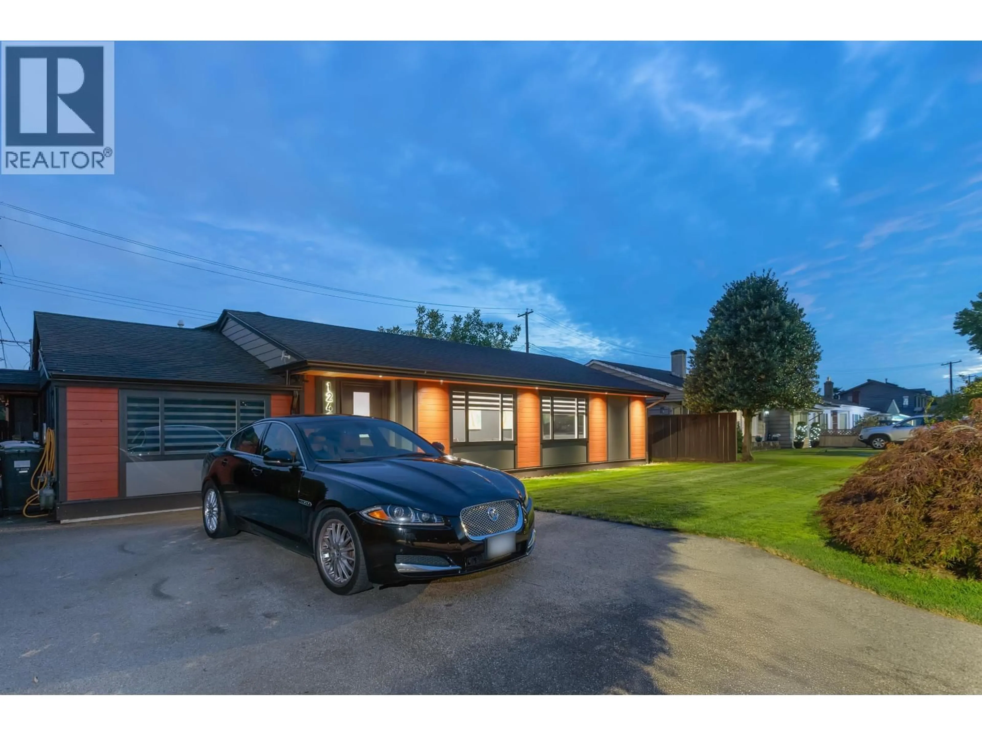 A pic from outside/outdoor area/front of a property/back of a property/a pic from drone, street for 1249 ALDERWOOD PLACE, North Vancouver British Columbia V7P1K2