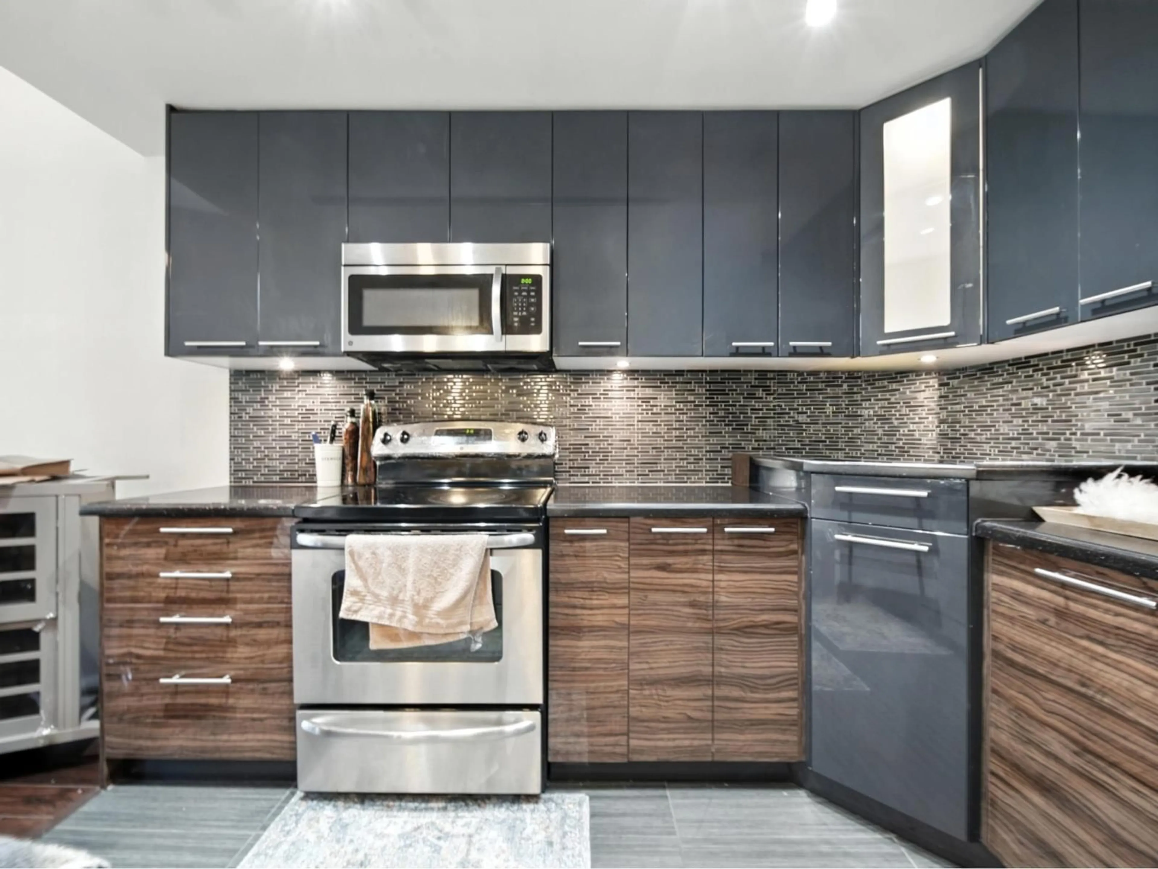 Contemporary kitchen, unknown for 423 - 12039 64TH, Surrey British Columbia V3W0R7