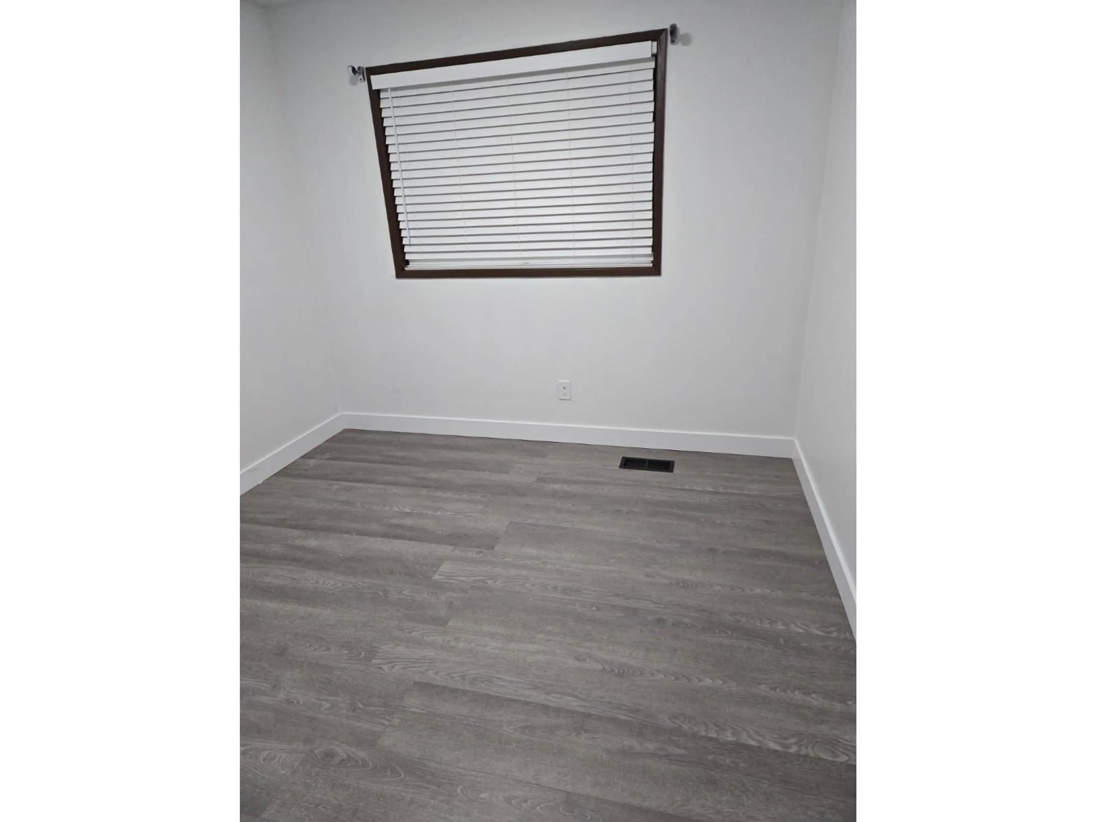 A pic of a room for 31447 WINTON, Abbotsford British Columbia V2T6L7