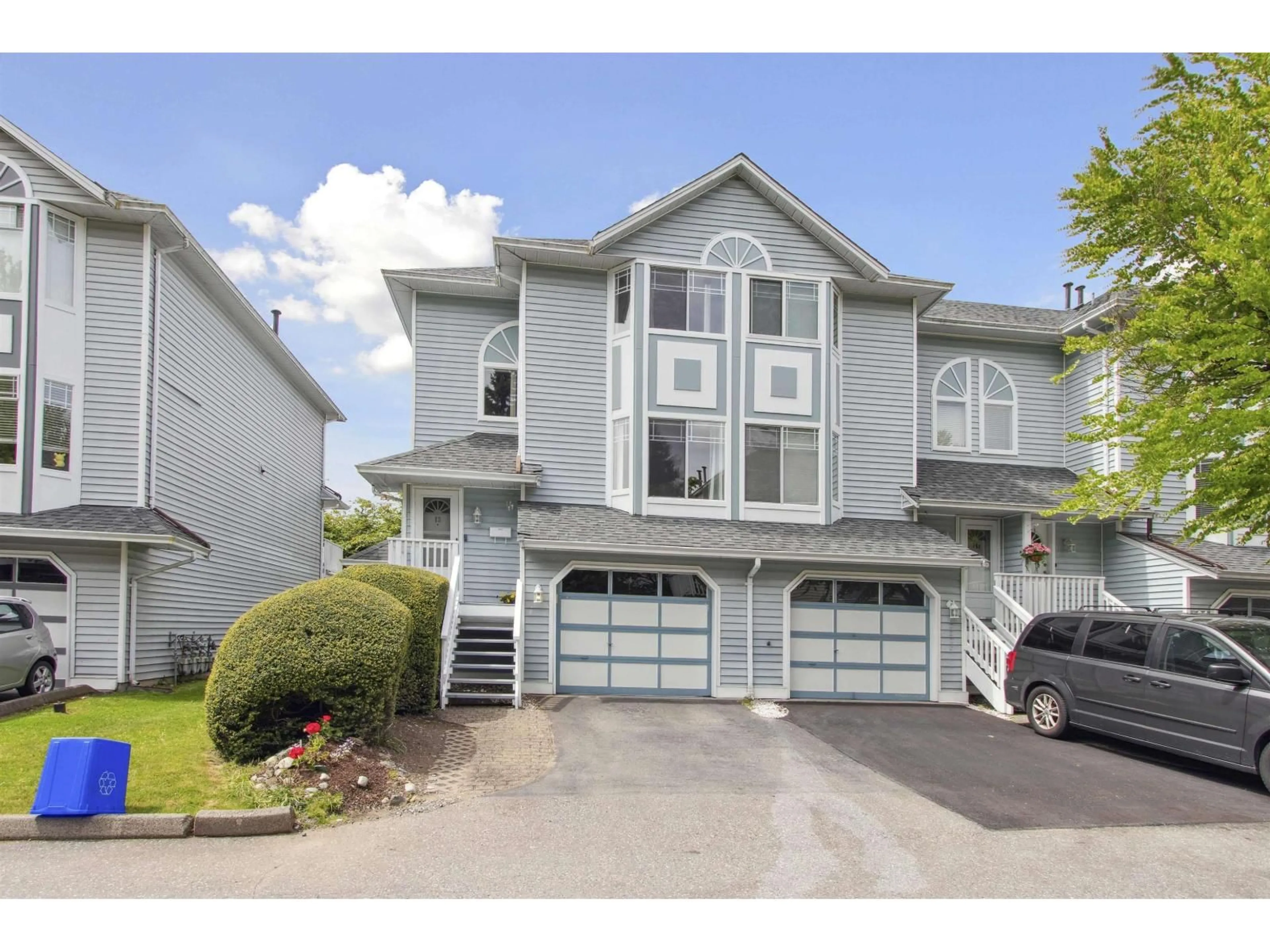 Home with vinyl exterior material, street for 13 - 15550 89, Surrey British Columbia V3R1N1