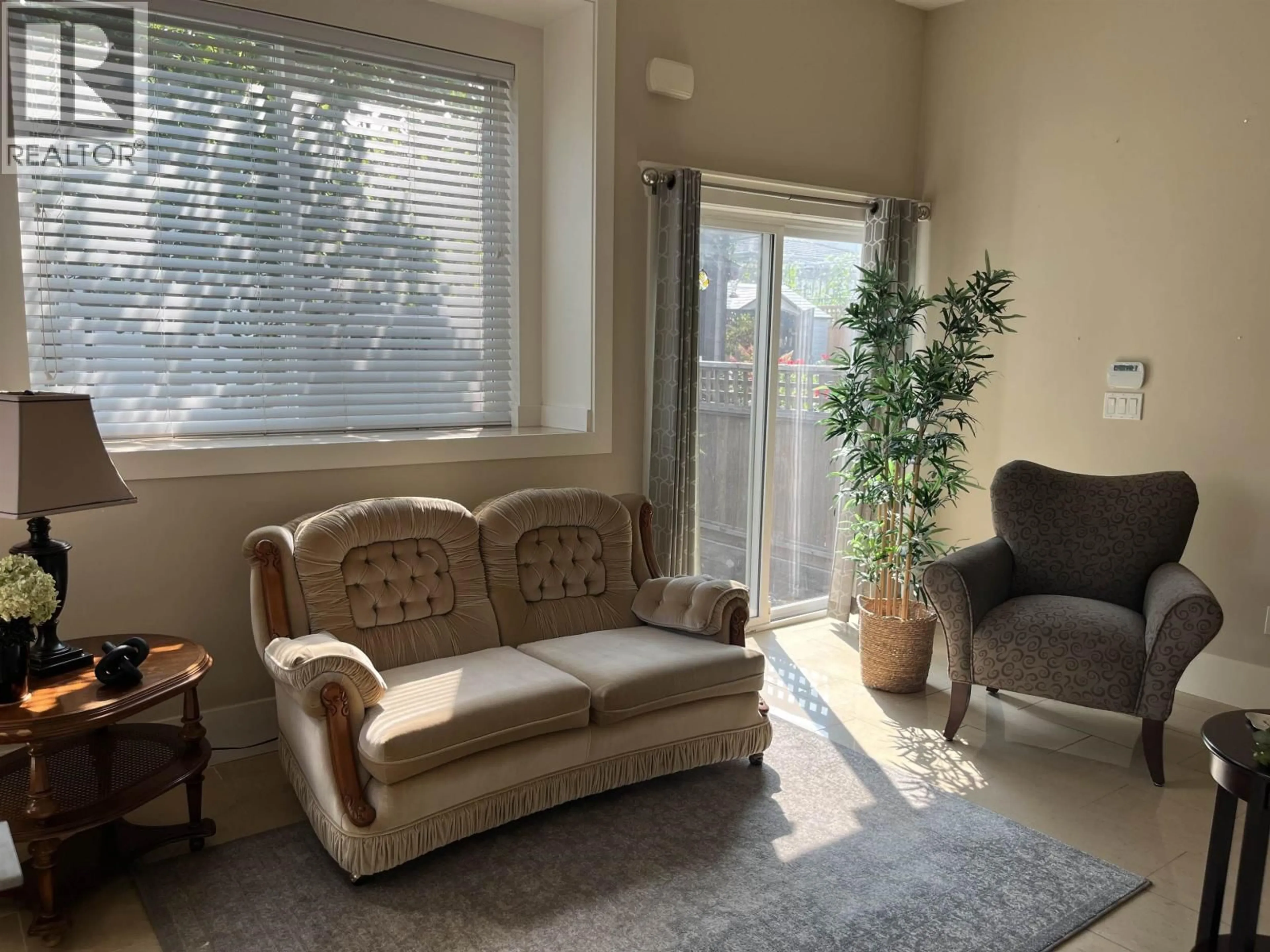 Living room with furniture, unknown for 3734 LINWOOD STREET, Burnaby British Columbia V5G1N5