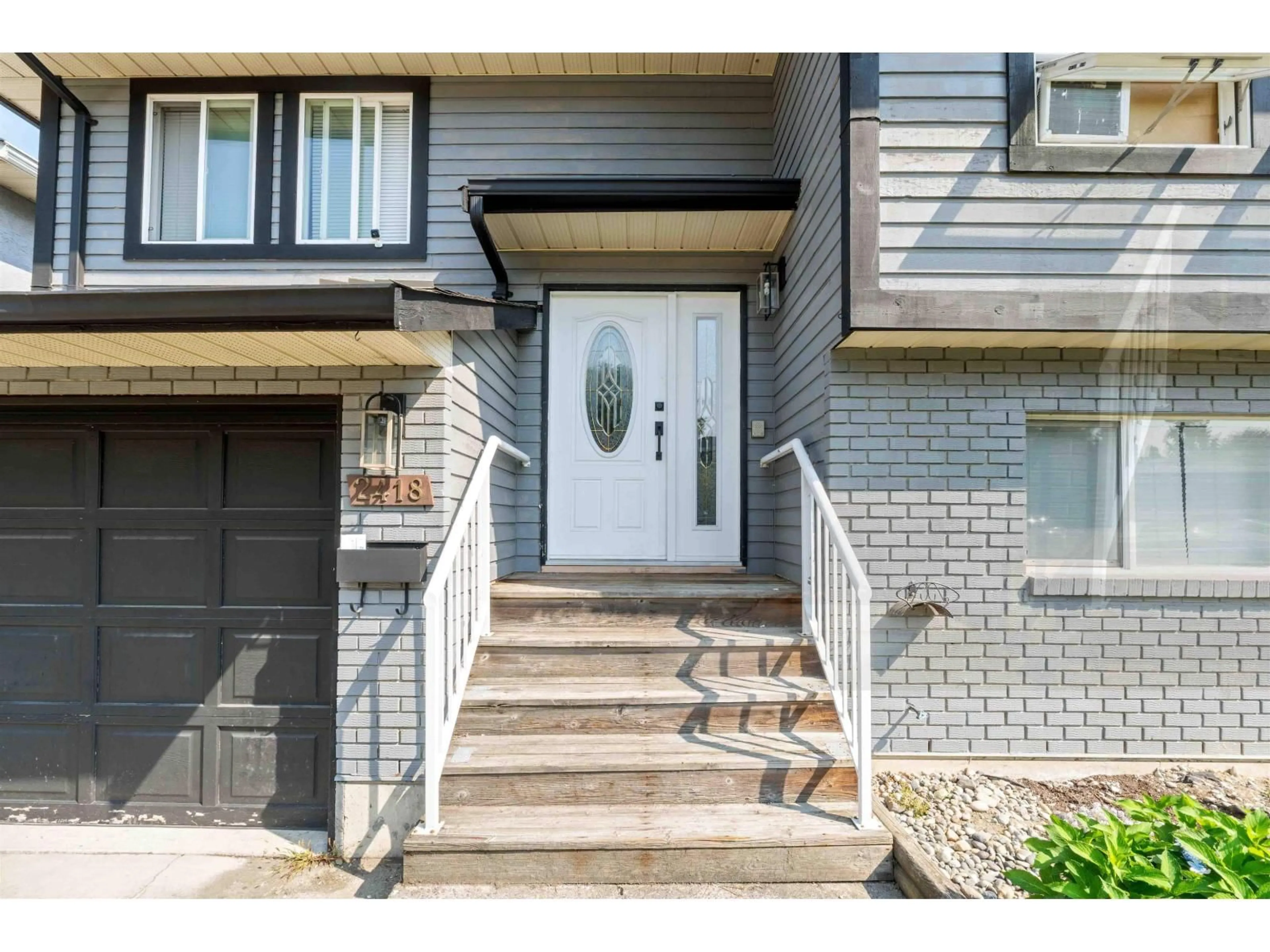 Unknown for 2418 WAYBURNE, Langley British Columbia V2Y1B7