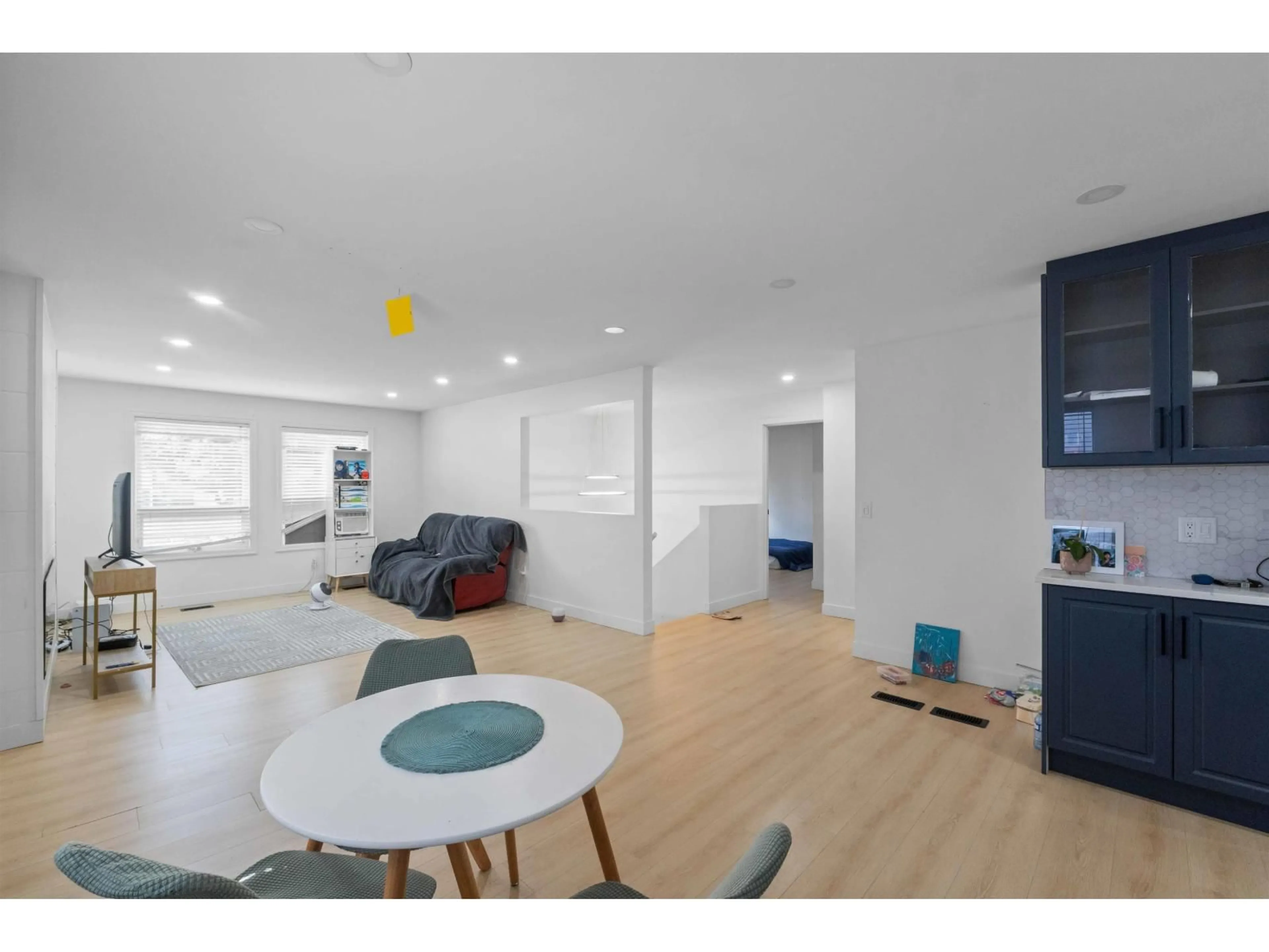 A pic of a room for 2418 WAYBURNE, Langley British Columbia V2Y1B7