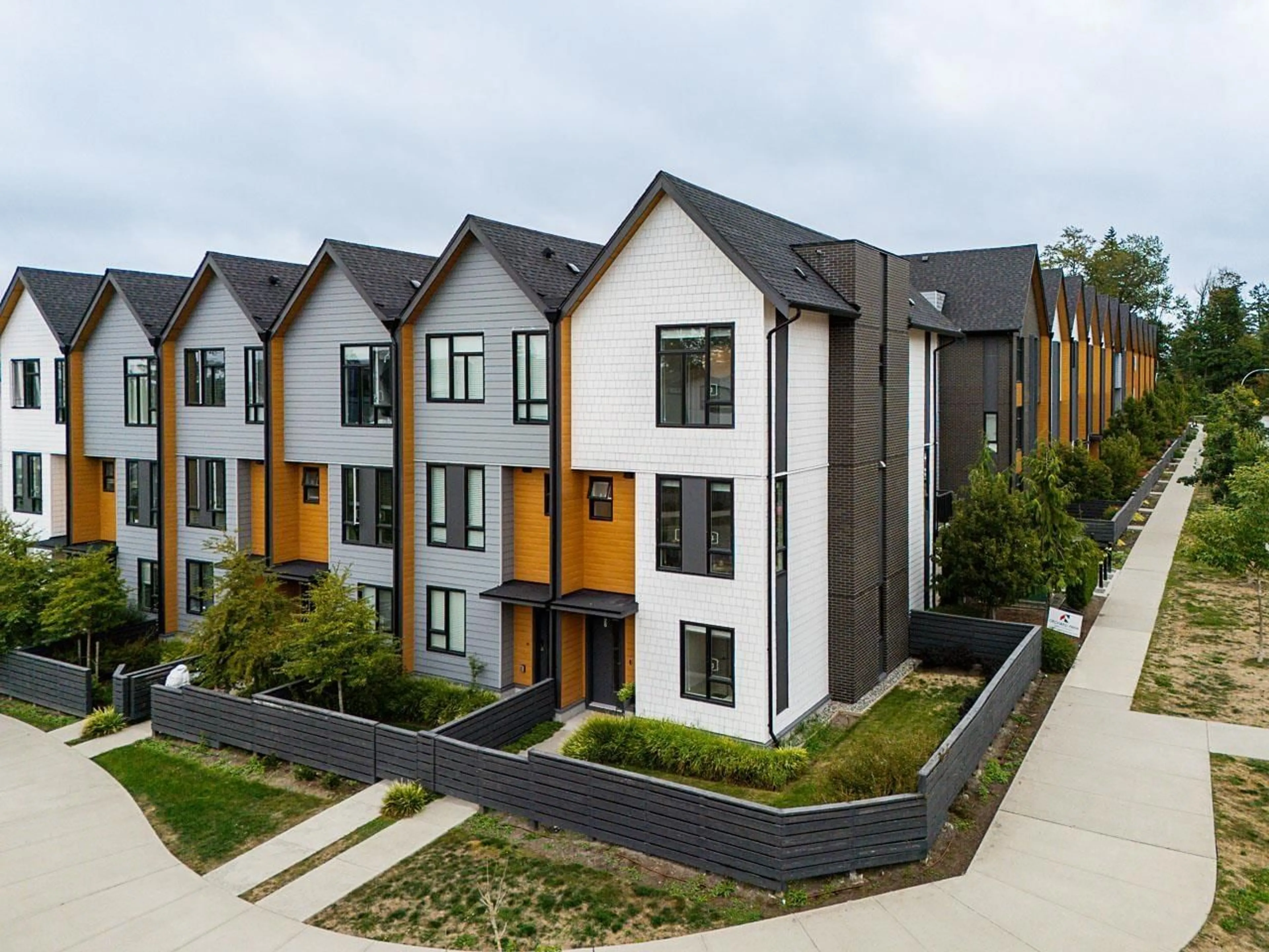 A pic from outside/outdoor area/front of a property/back of a property/a pic from drone, street for 26 - 16685 25, Surrey British Columbia V3Z0Z4