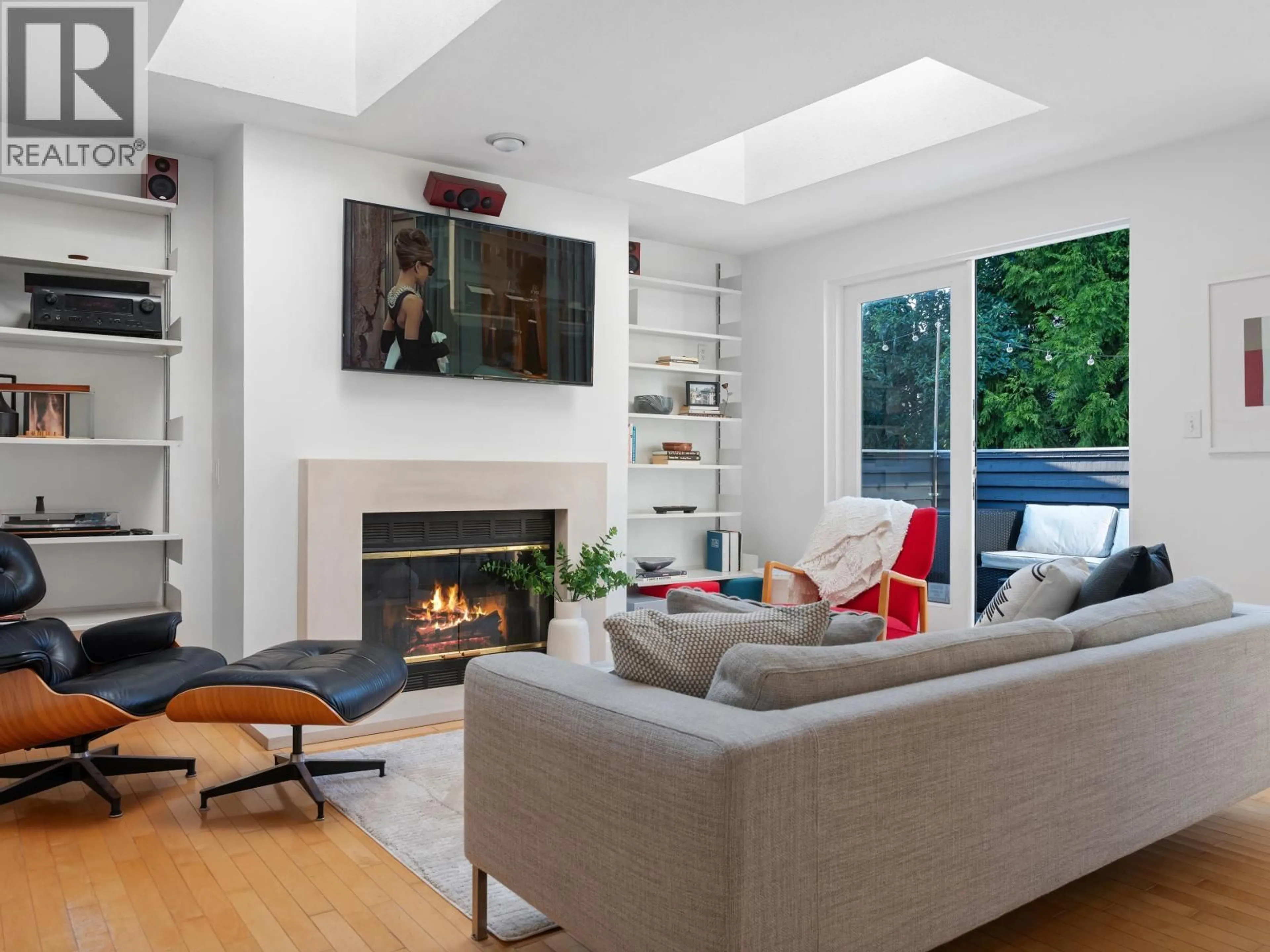 Living room with furniture, unknown for 2343 7TH AVENUE, Vancouver British Columbia V6K1Y4
