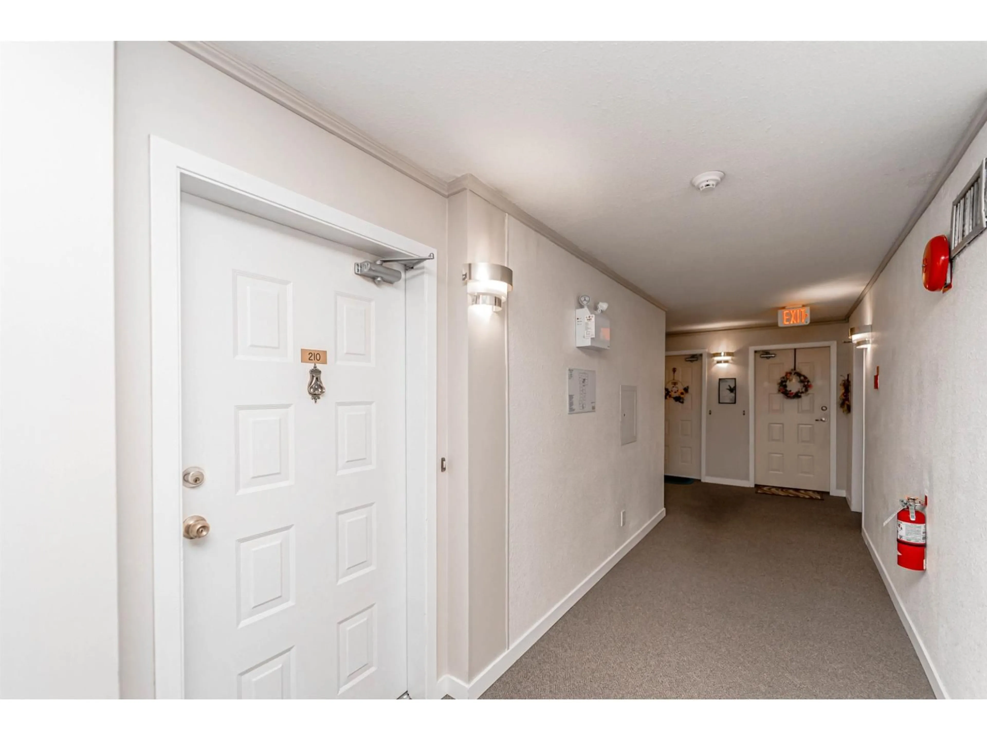 Indoor foyer for 210 - 32040 TIMS, Abbotsford British Columbia V2T2H2