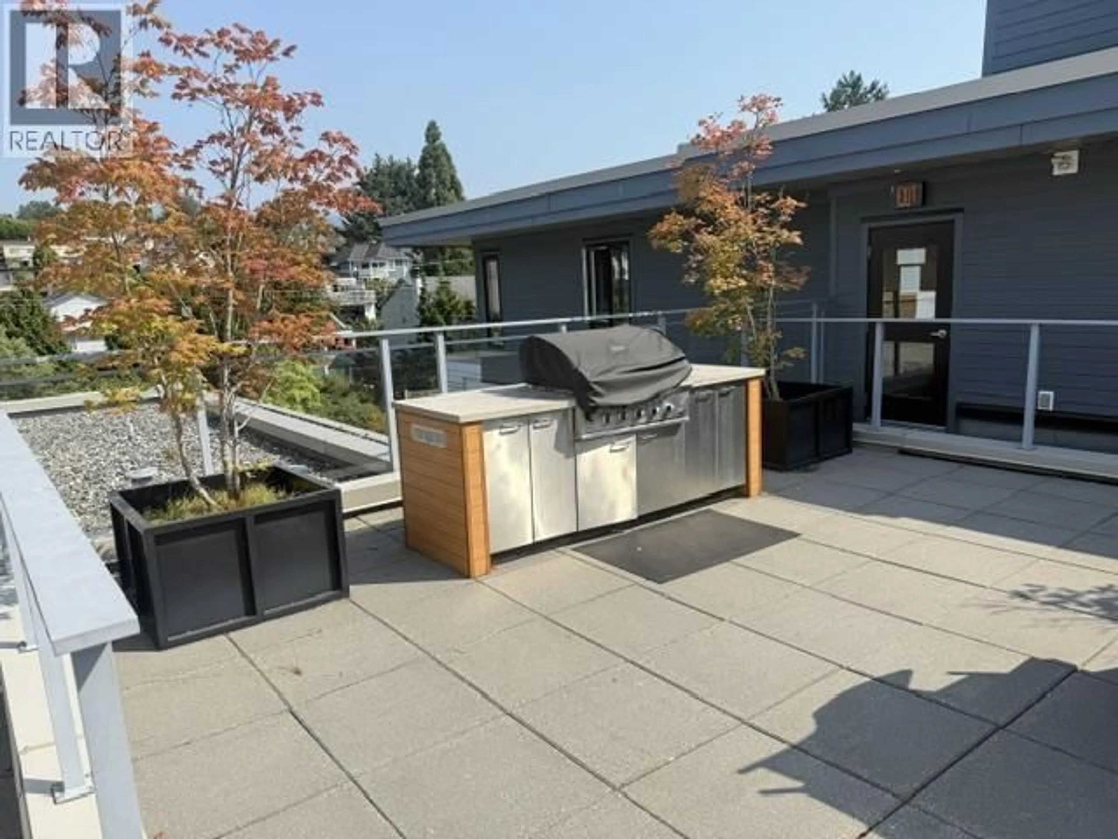 Patio, street for 111 - 221 3RD STREET, North Vancouver British Columbia V7L0C1