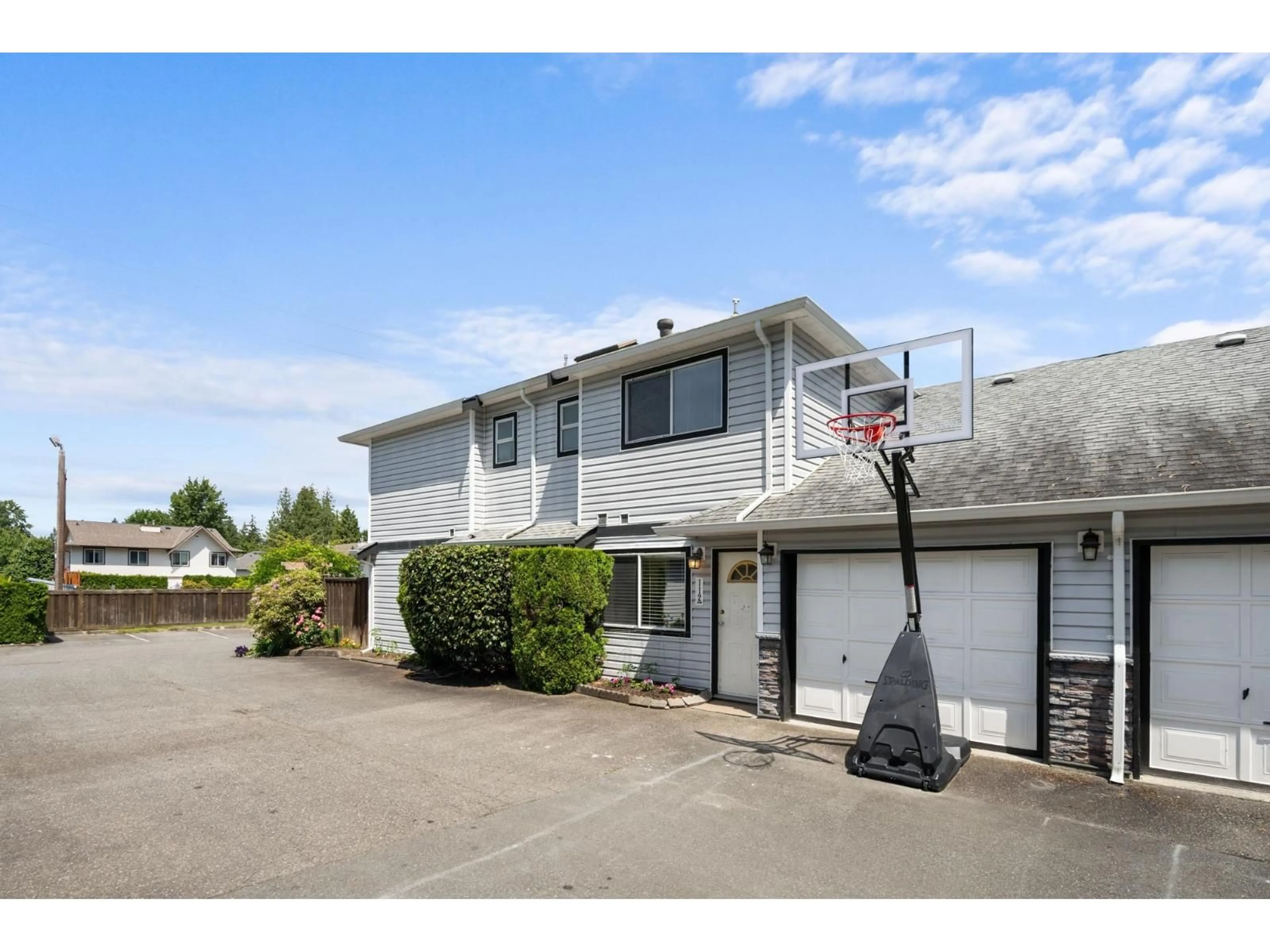 A pic from outside/outdoor area/front of a property/back of a property/a pic from drone, unknown for 112 - 9507 208, Langley British Columbia V1M2Z1