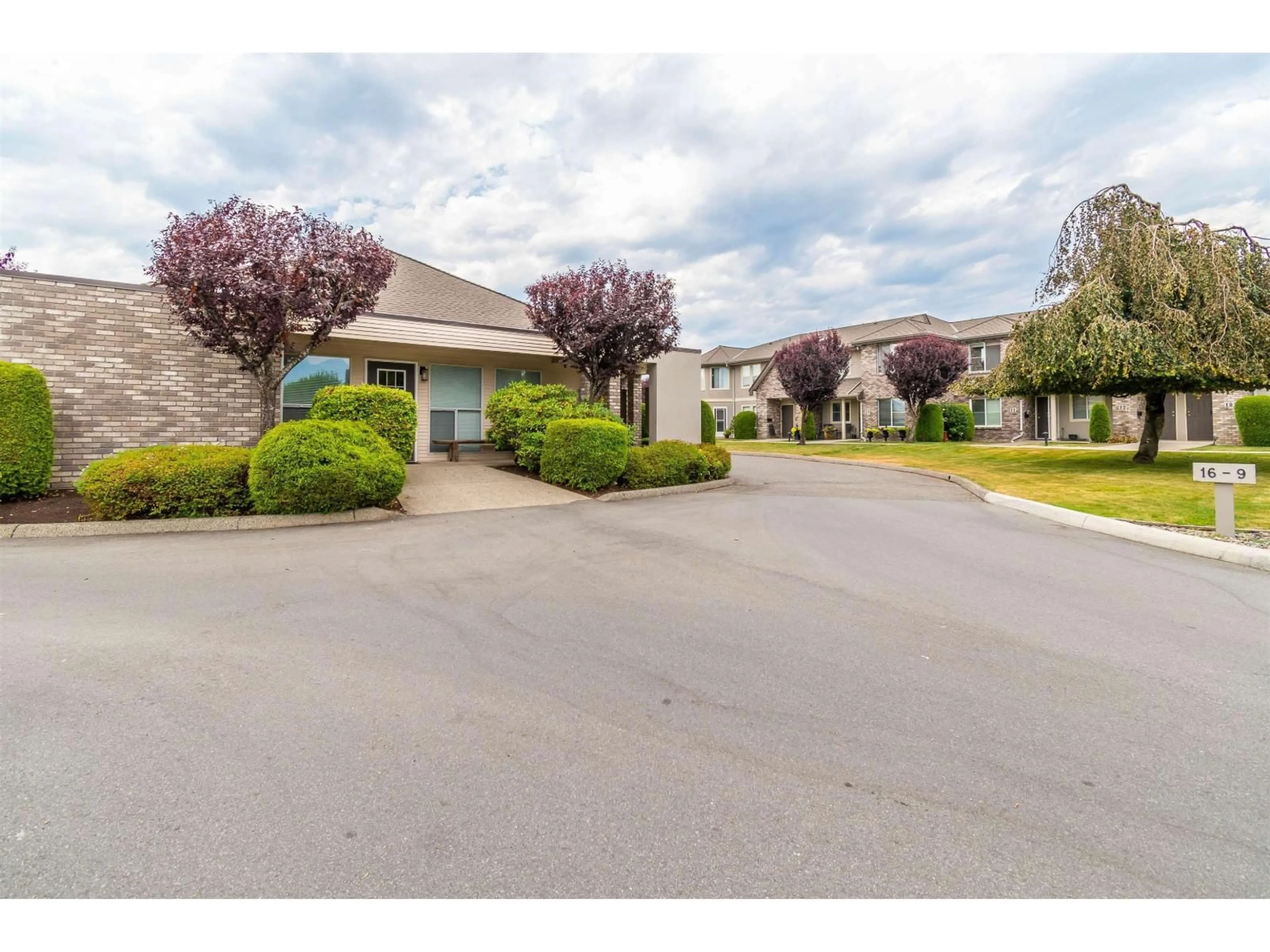 Unknown for 12 - 8533 BROADWAY ROAD, Chilliwack British Columbia V2P5V4