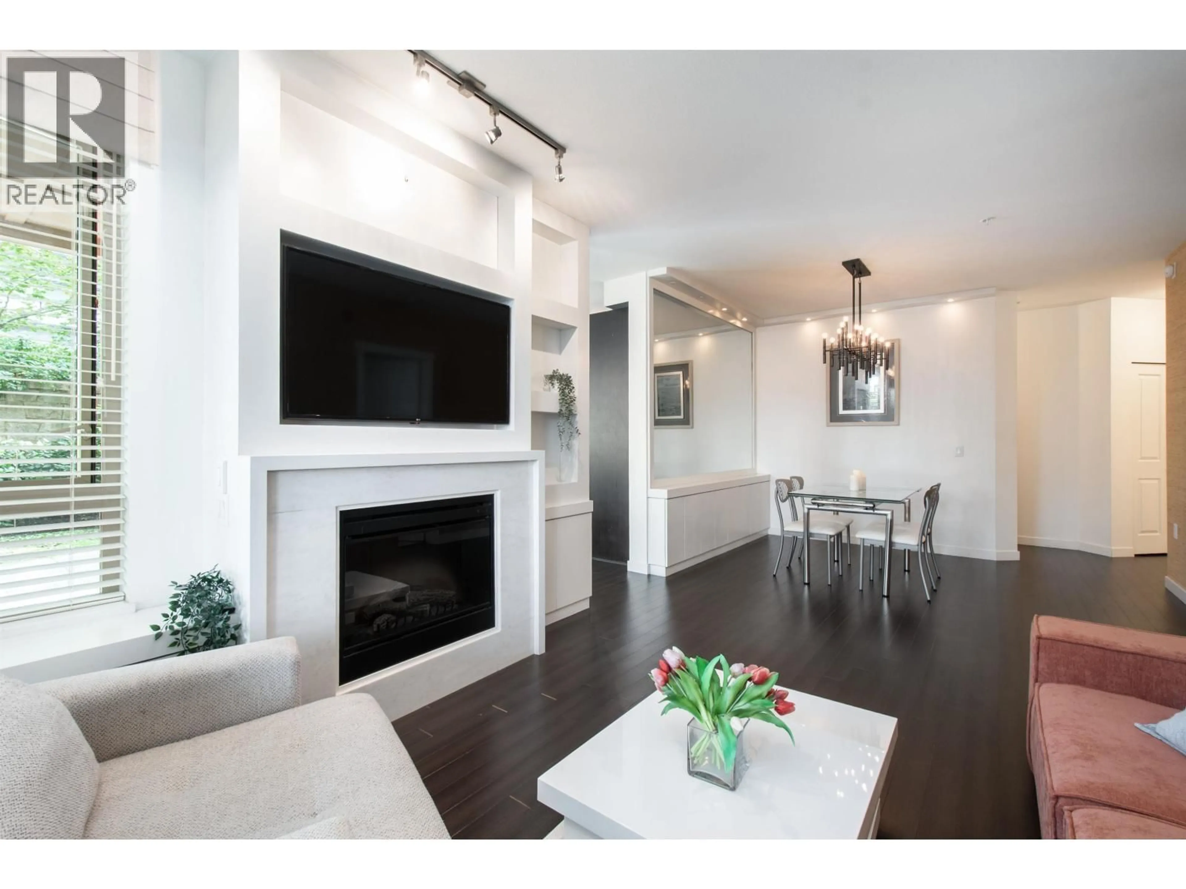 Unknown for 116 - 119 22ND STREET, North Vancouver British Columbia V7M0B4