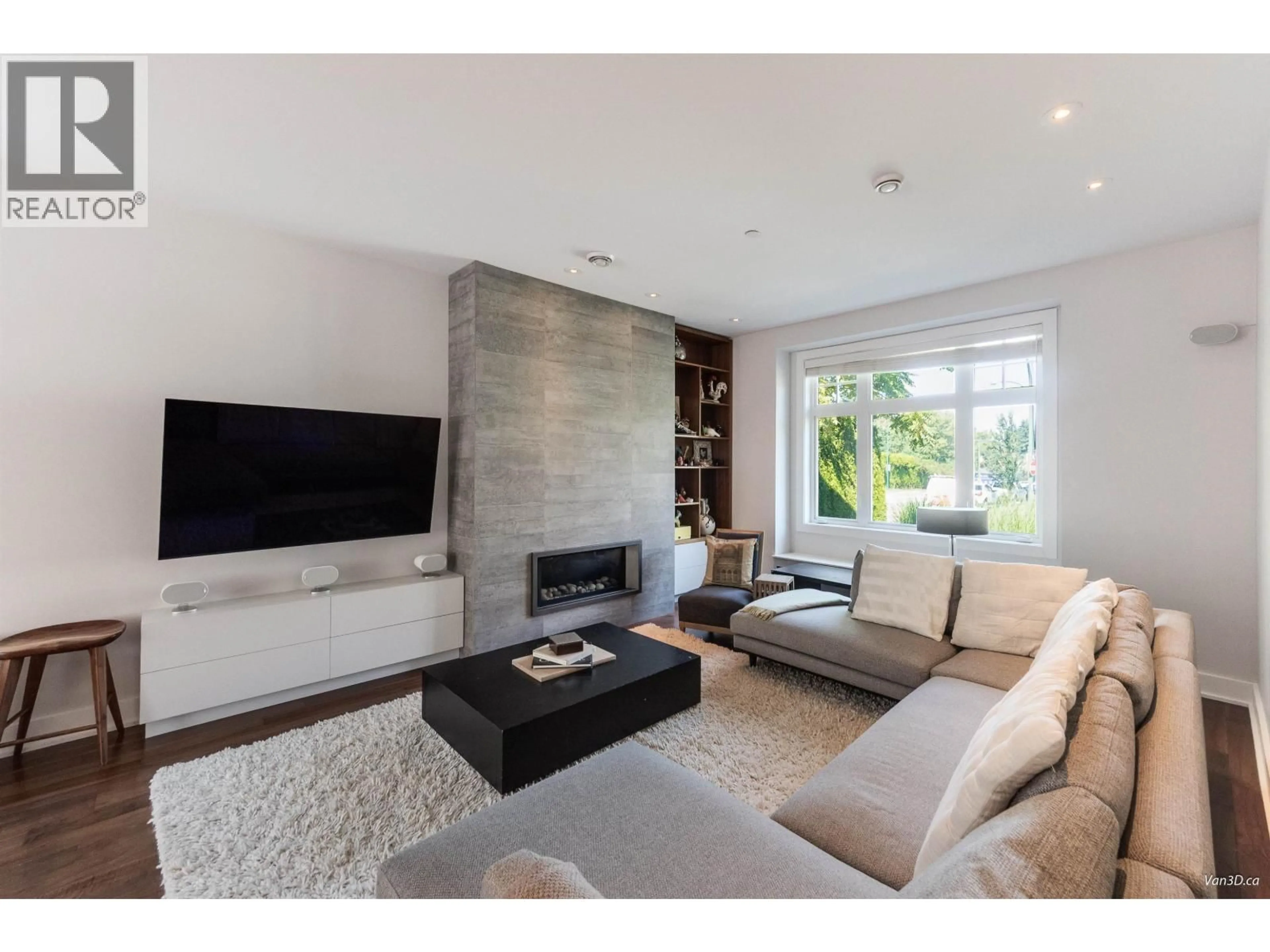 Living room with furniture, unknown for 4698 11TH AVENUE, Vancouver British Columbia V6R2M7